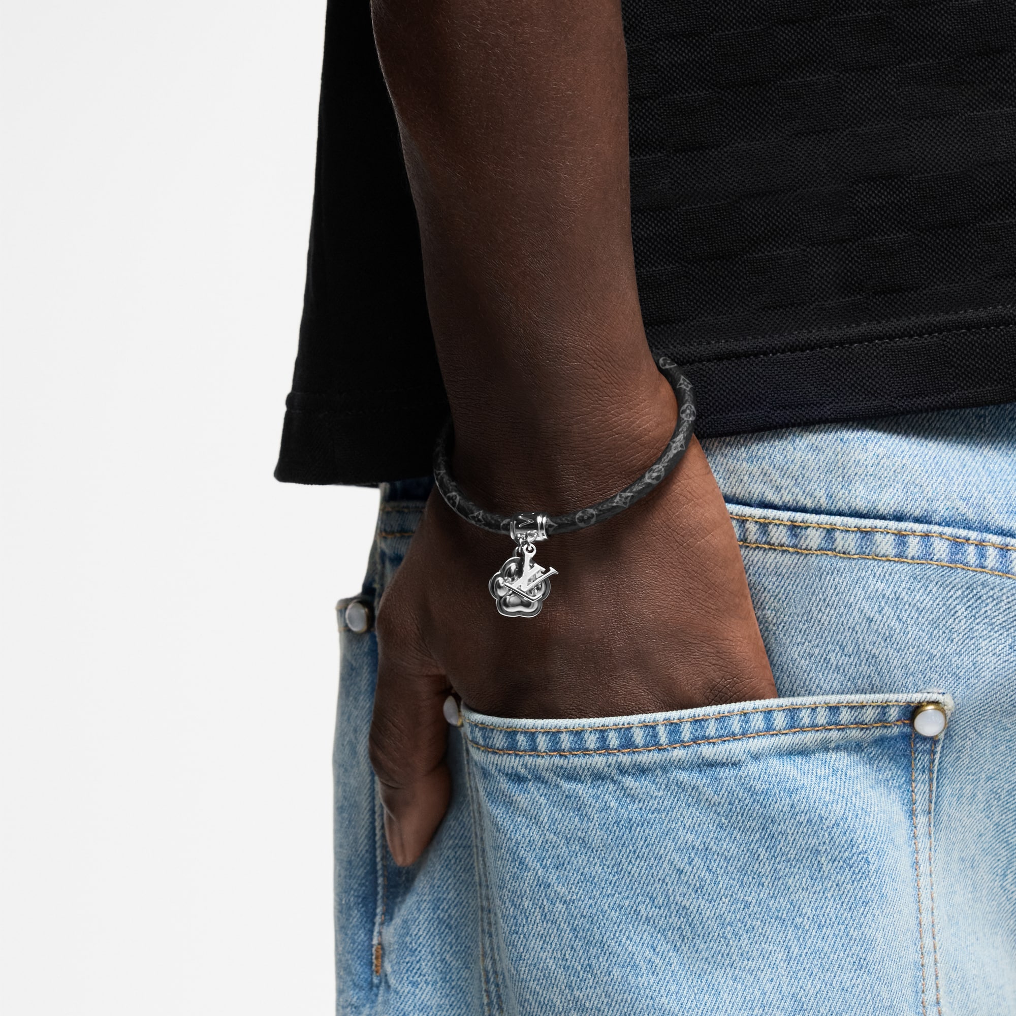 Monogram Fashion Jewelry Bracelets LV Paw Bracelet | Louis Vuitton ® (Product zoom)