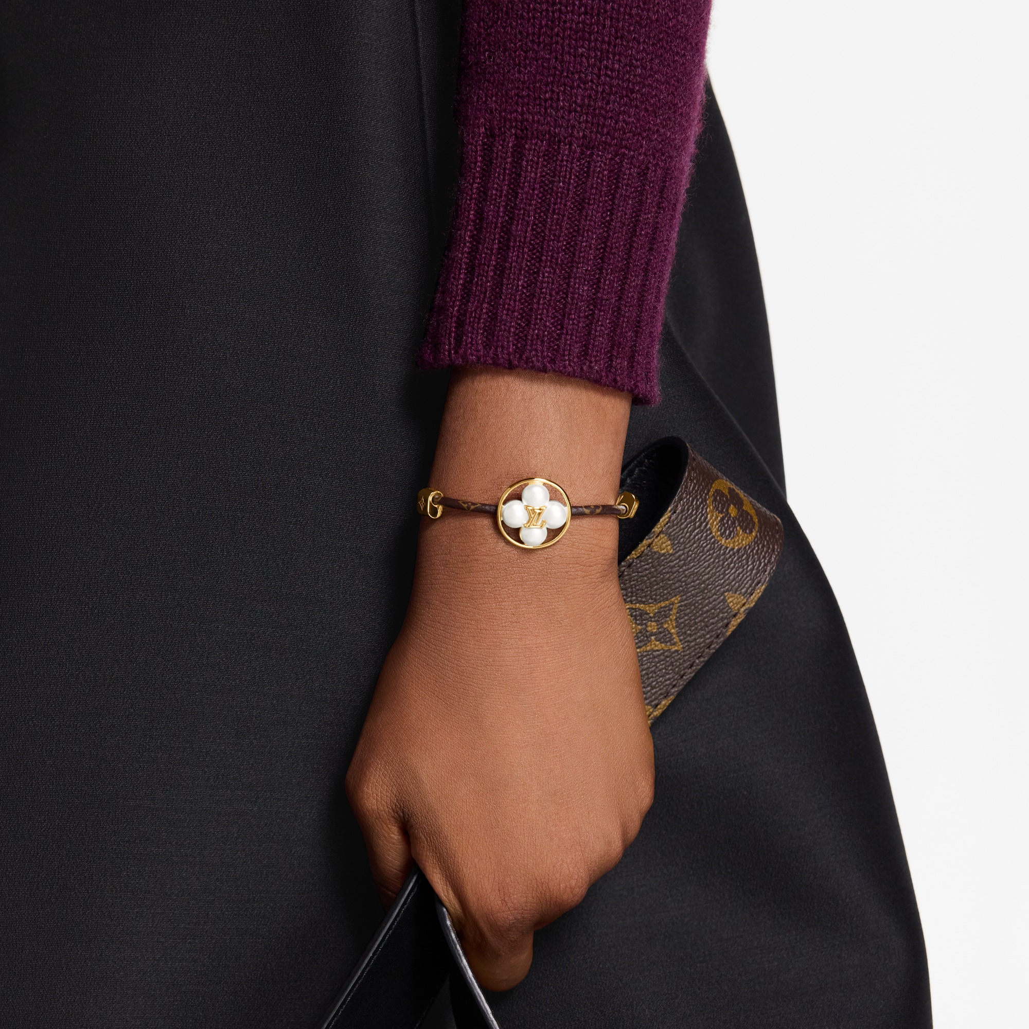  Fashion Jewelry Bracelets LV Pearly Flower Bracelet | Louis Vuitton ® (Product zoom)