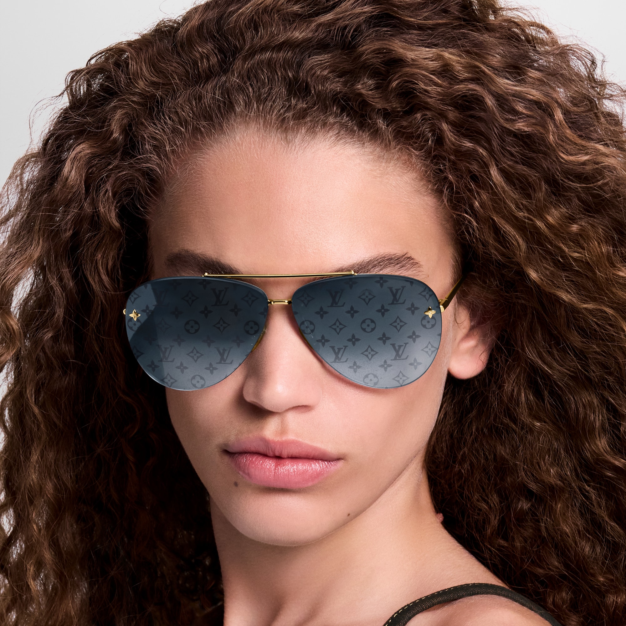 S00 Accessories Sunglasses LV Pilot Light Sunglasses | Louis Vuitton ® (Product zoom)