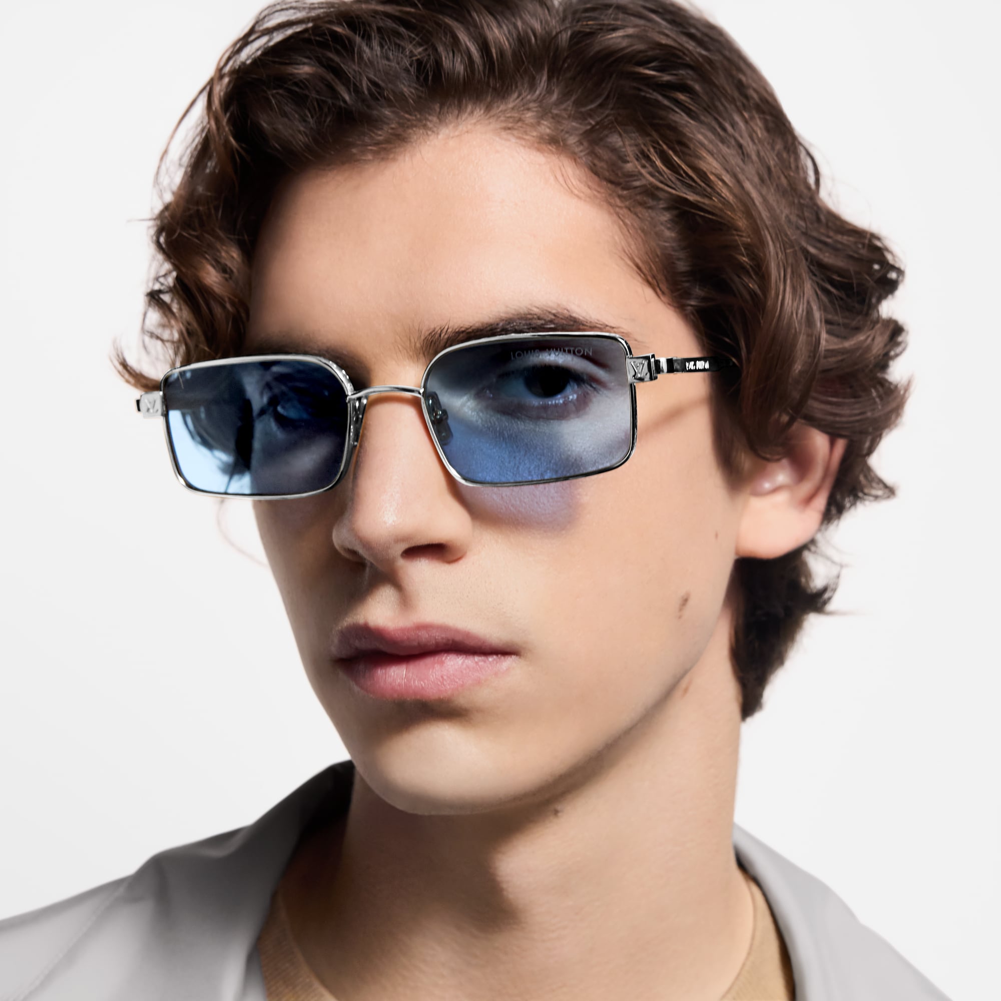 S00 Accessories Sunglasses LV Pure Low Square Sunglasses | Louis Vuitton ® (Product zoom)