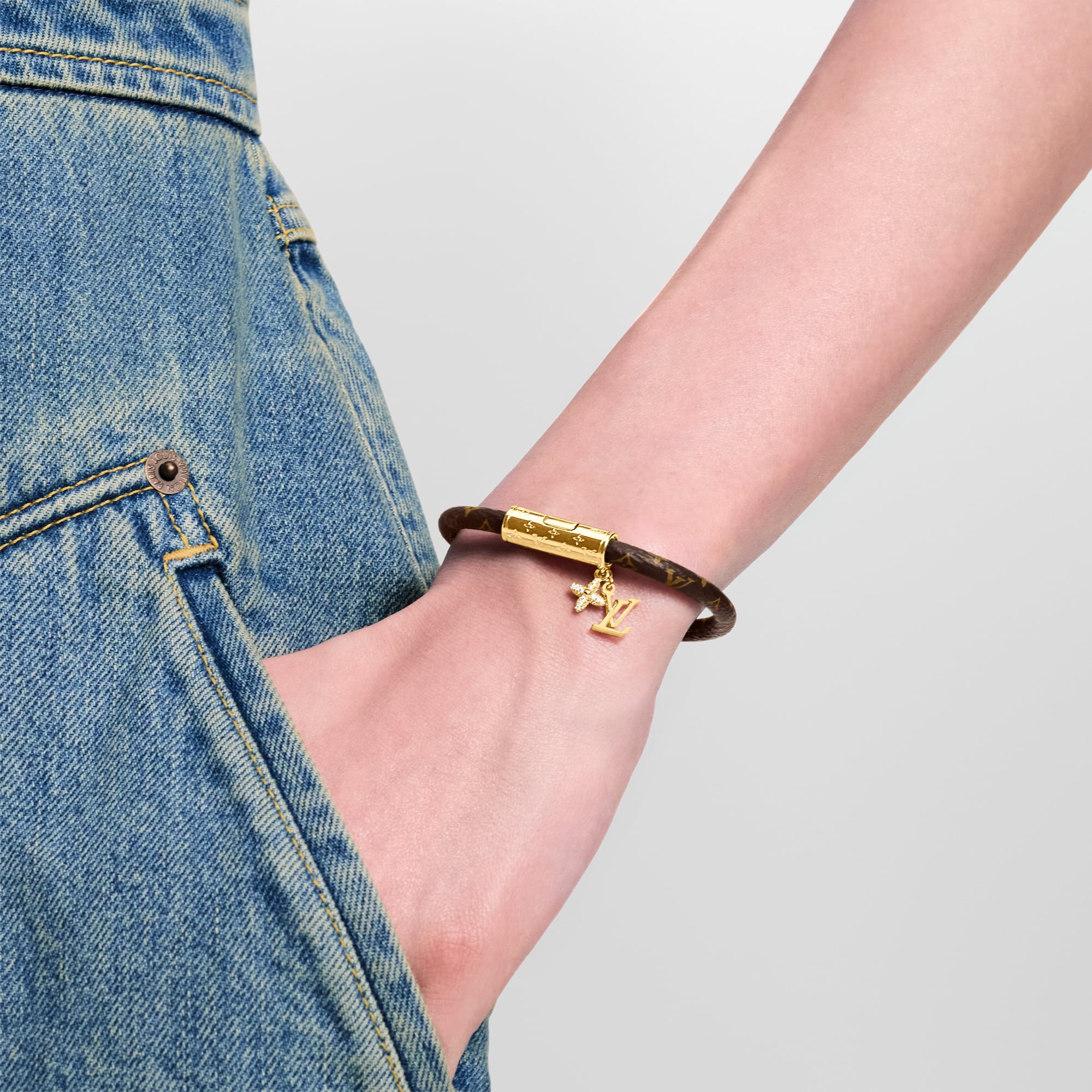 Monogram Fashion Jewelry All Fashion Jewelry LV Push Bracelet | Louis Vuitton ® (Product zoom)