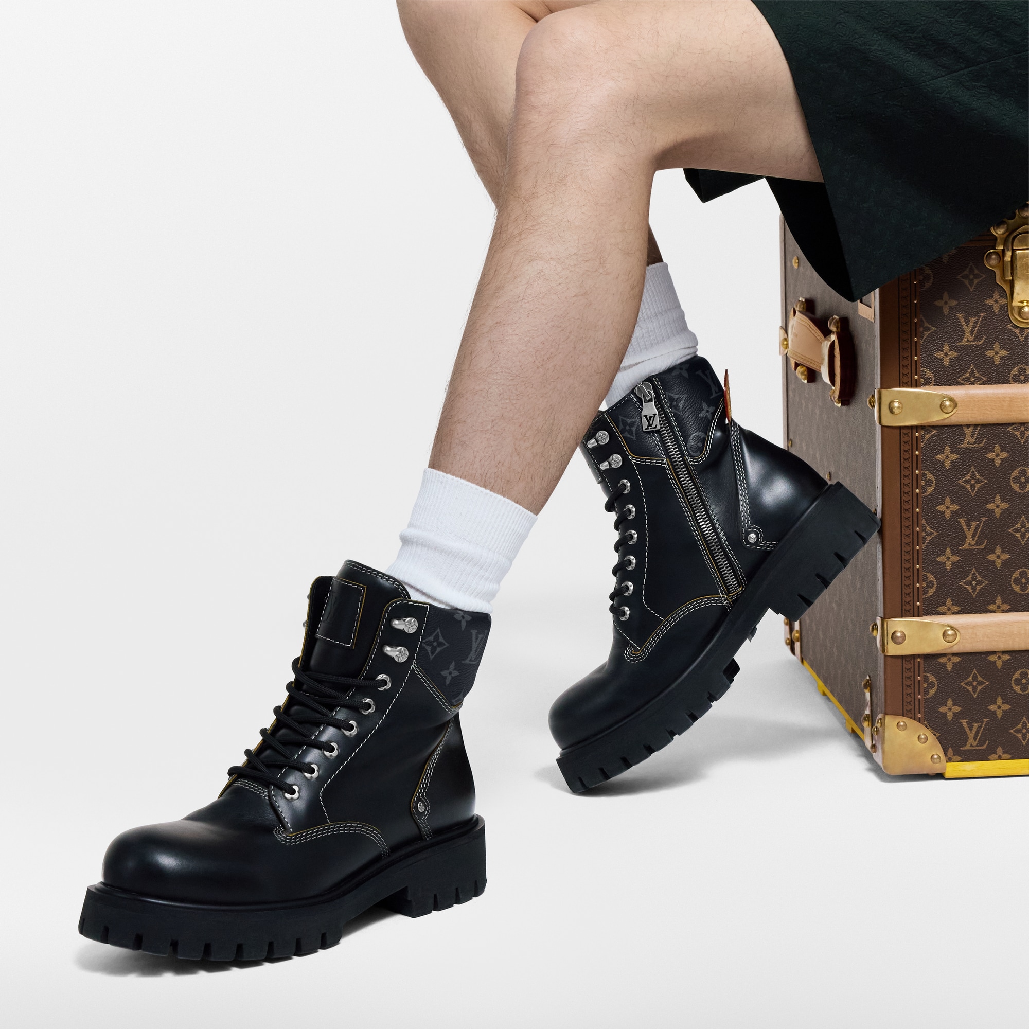  Shoes Boots LV Remix Combat Boot | Louis Vuitton ® (Product zoom)