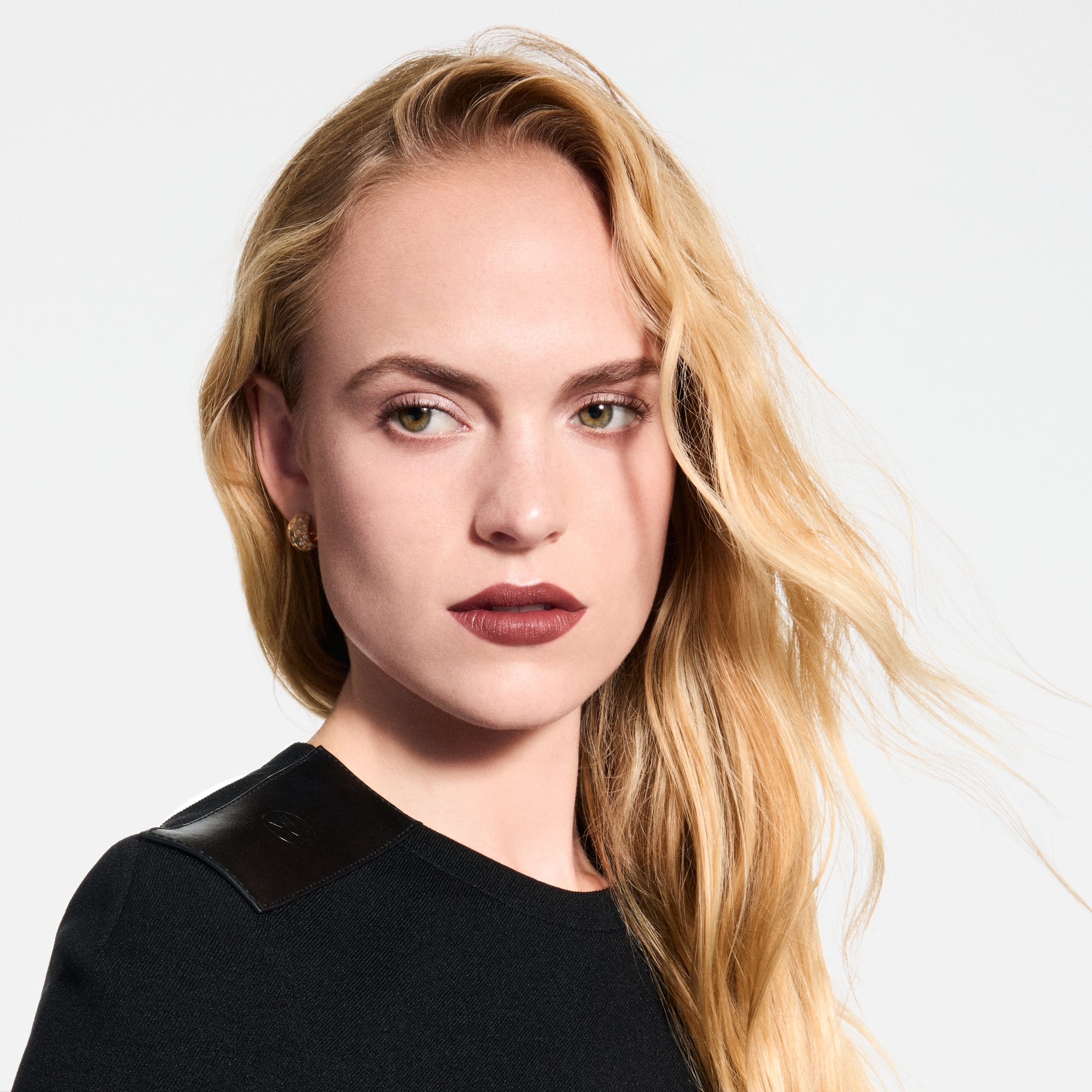  Lips } LV Rouge - Matte Lipstick | Louis Vuitton ® (Product zoom)