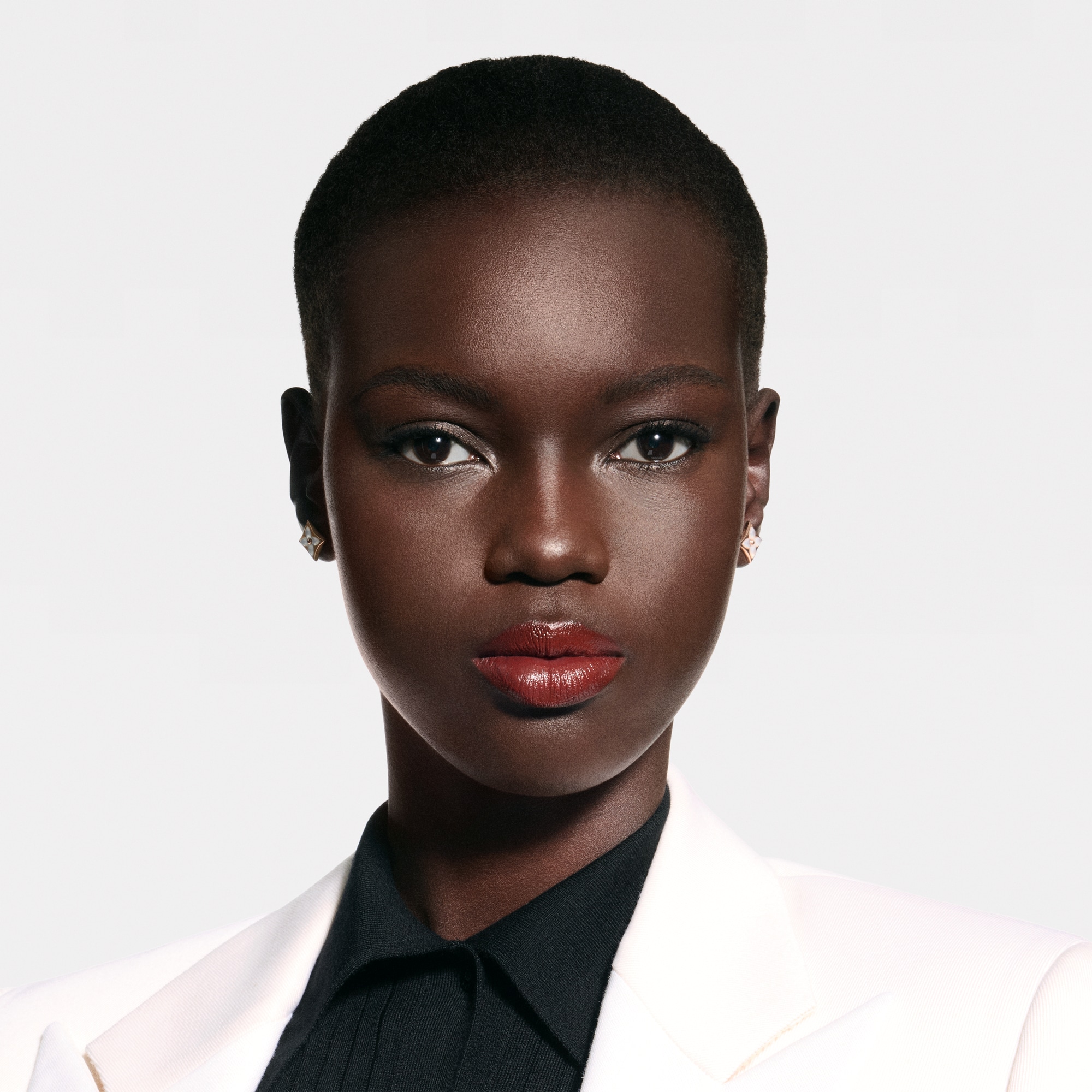  Lips } LV Rouge - Satin Lipstick | Louis Vuitton ® (Product zoom)