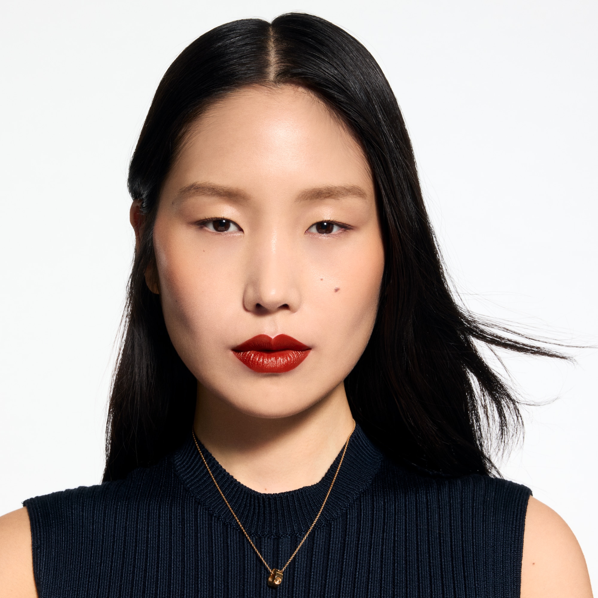  Lips } LV Rouge - Satin Lipstick | Louis Vuitton ® (Product zoom)