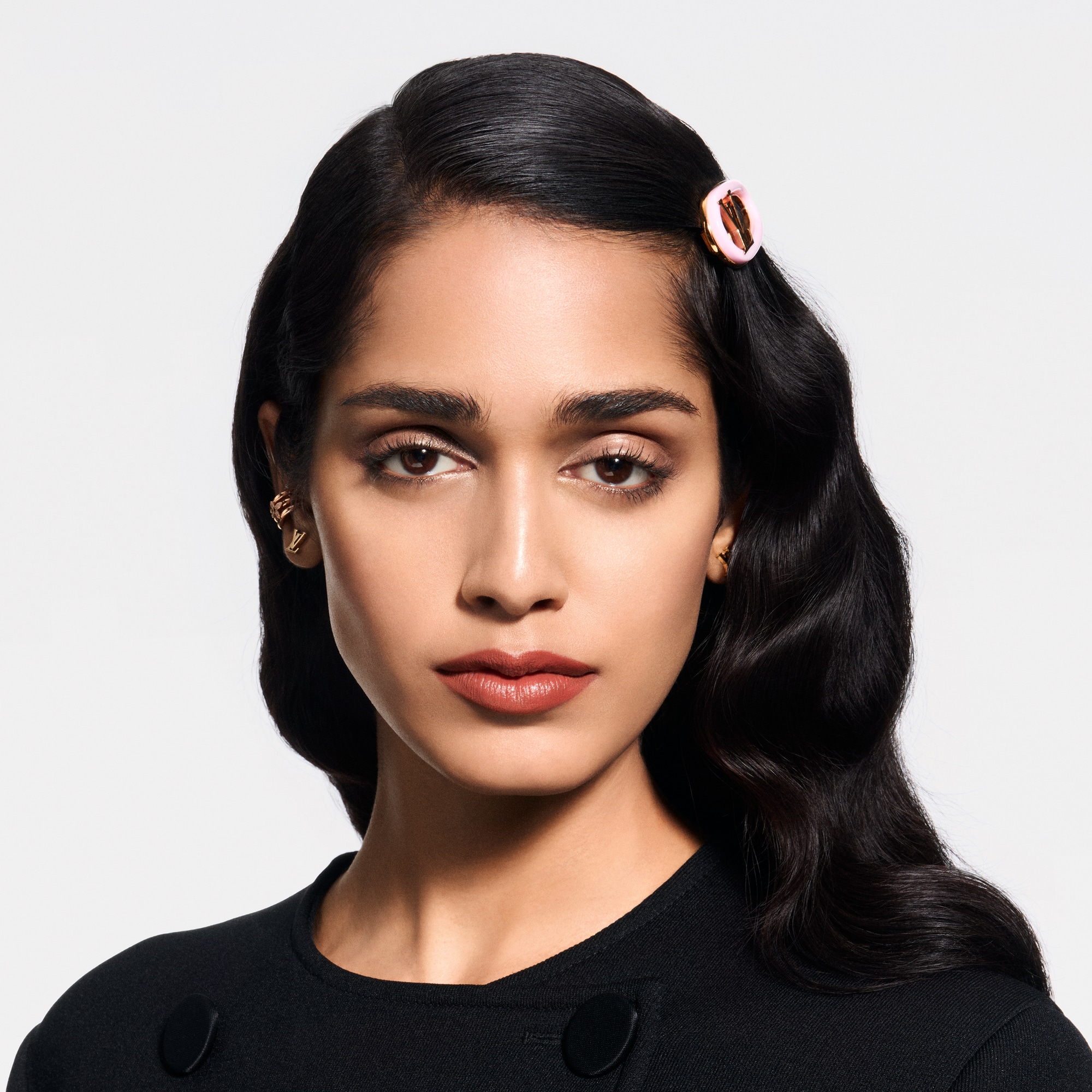  Lips } LV Rouge - Satin Lipstick | Louis Vuitton ® (Product zoom)