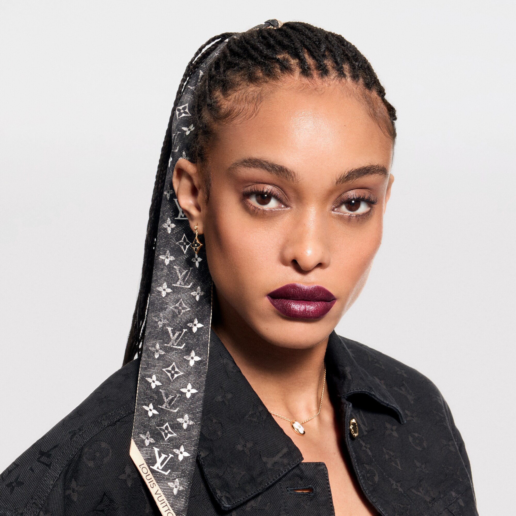  Lips } LV Rouge - Satin Lipstick | Louis Vuitton ® (Product zoom)
