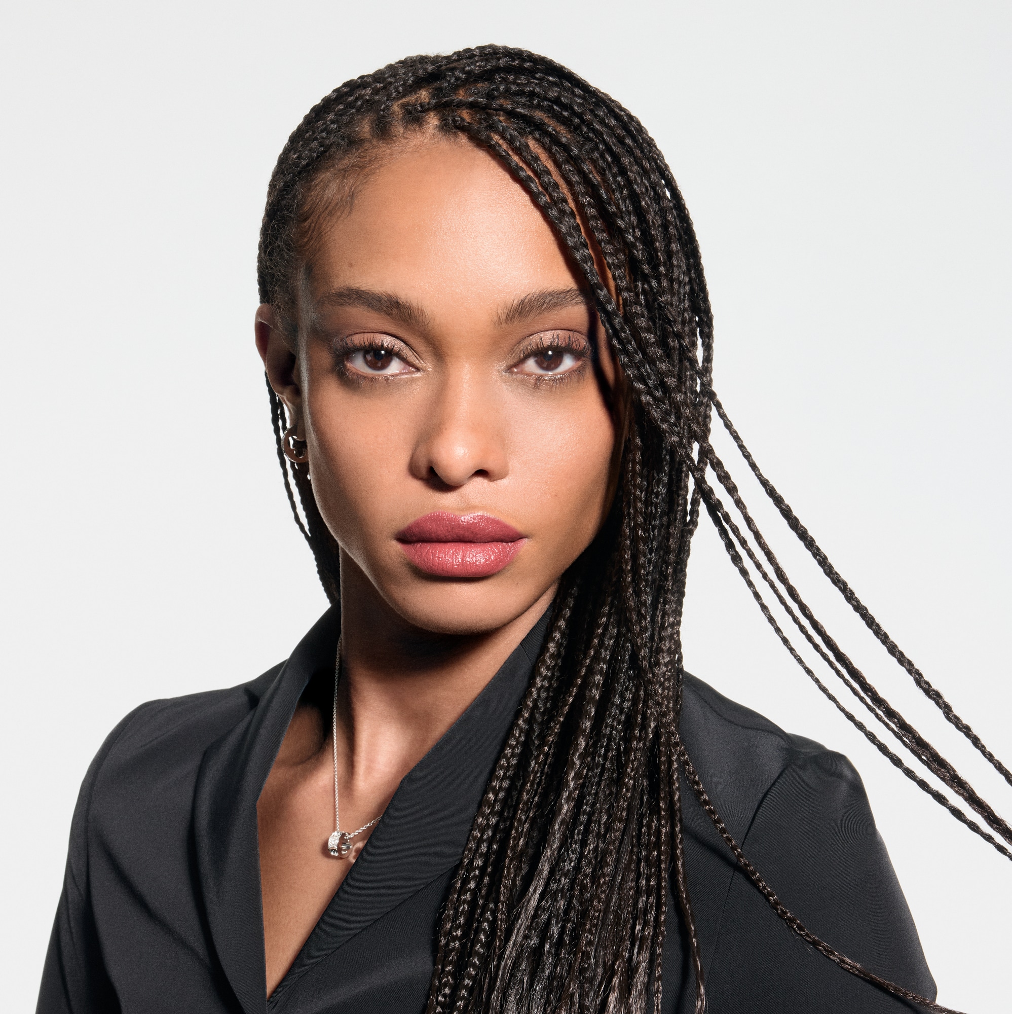  Lips } LV Rouge - Satin Lipstick Refill | Louis Vuitton ® (Product zoom)