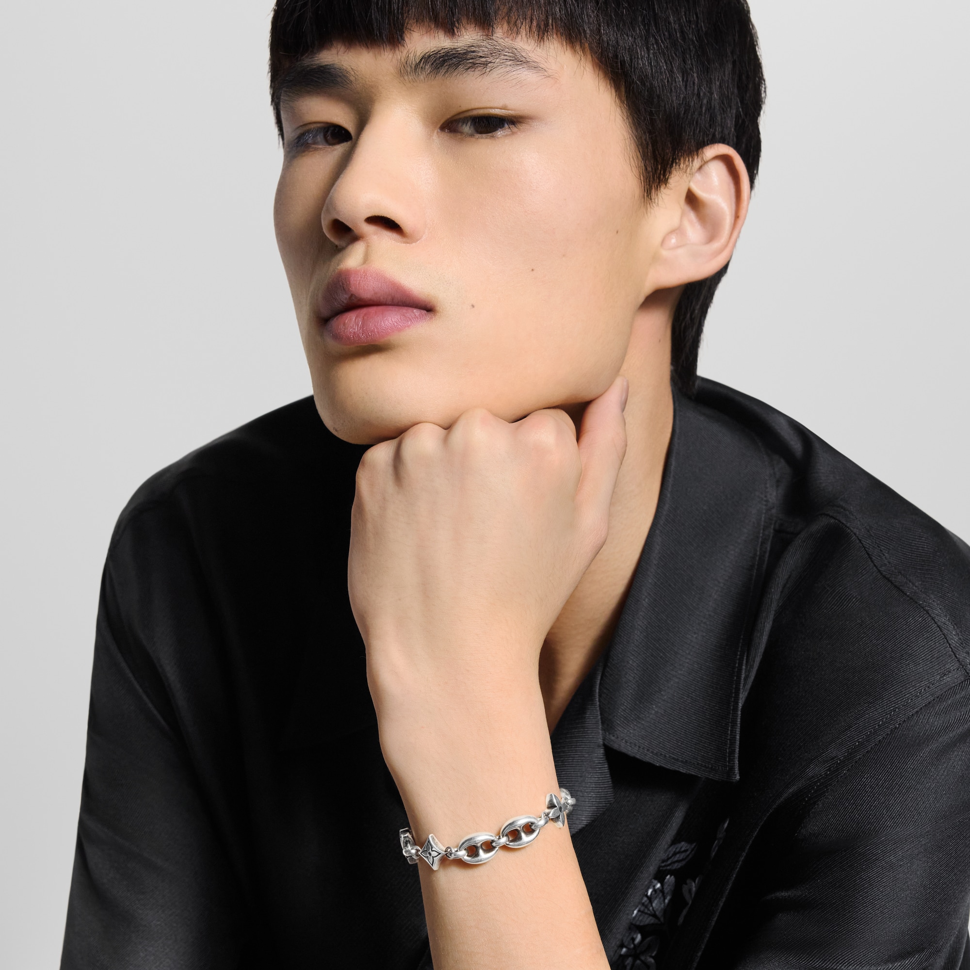 S00 Fashion Jewelry Bracelets LV Sailor Medium Bracelet | Louis Vuitton ® (Product zoom)