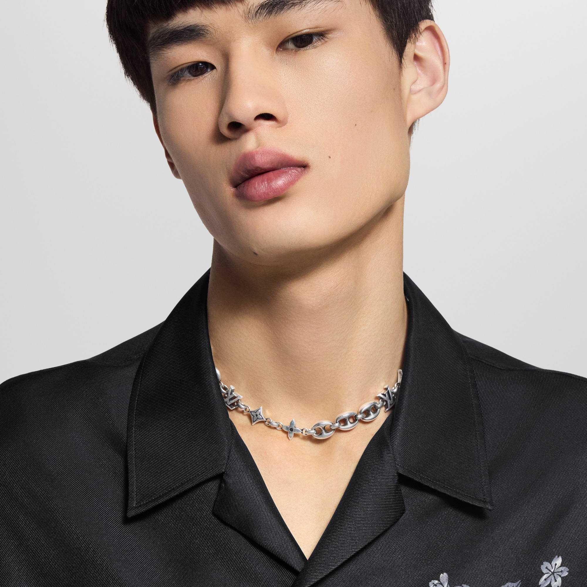 S00 Fashion Jewelry Necklaces and Pendants LV Sailor Medium Chain Necklace | Louis Vuitton ® (Product zoom)