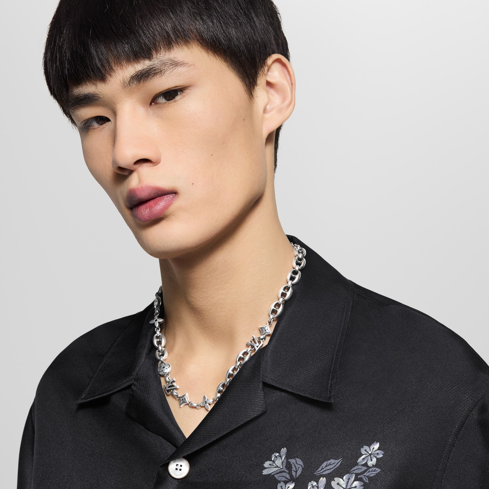 S00 Fashion Jewelry Necklaces and Pendants LV Sailor Medium Chain Necklace | Louis Vuitton ® (Product zoom)