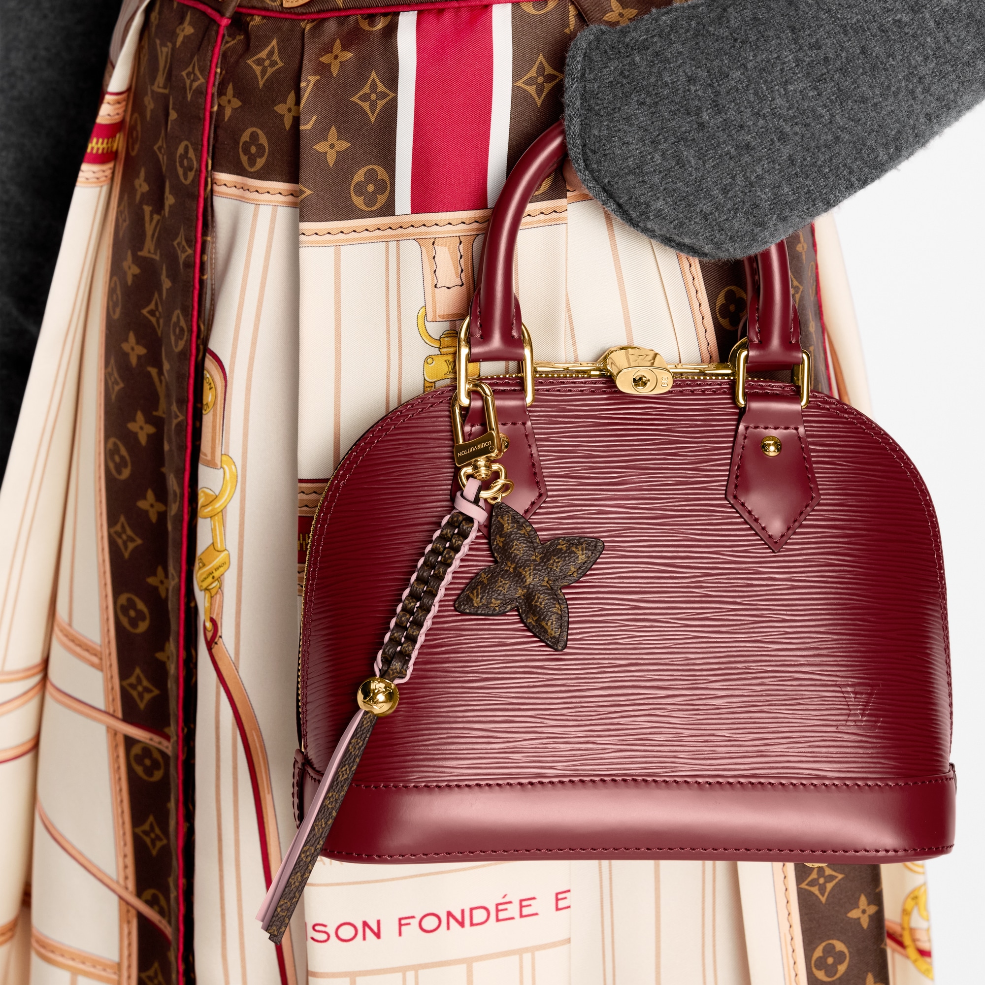 S00 Accessories Key Holders and Bag Charms LV Scoubidou Bag Charm | Louis Vuitton ® (Product zoom)