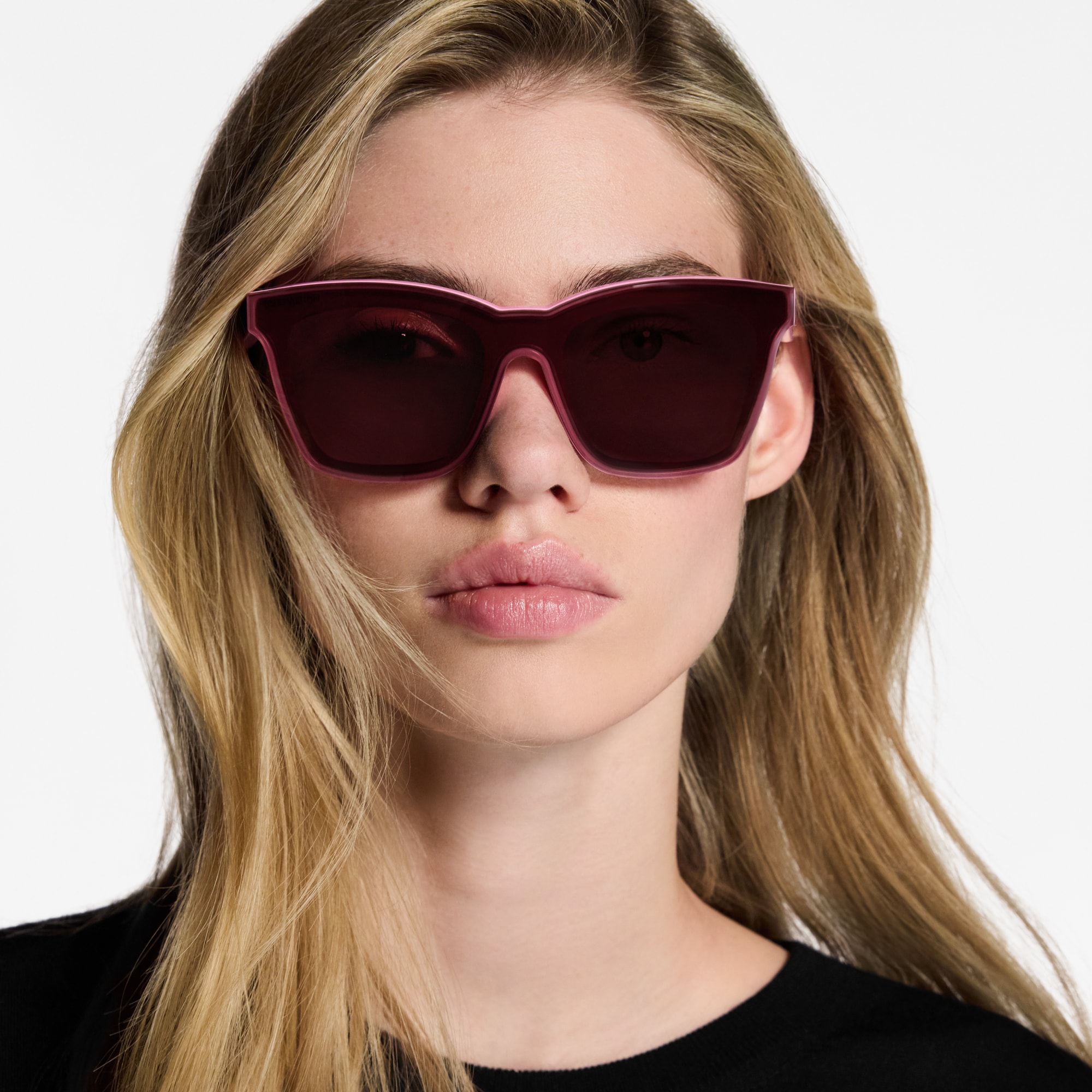 S00 Accessories Sunglasses LV Script Square Sunglasses | Louis Vuitton ® (Product zoom)