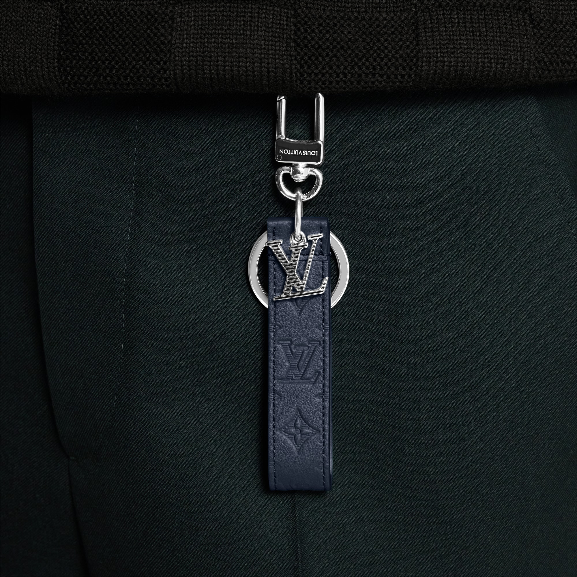 S00 Accessories Key Holders and Bag Charms LV Shadow Dragonne Key Holder and Bag Charm | Louis Vuitton ® (Product zoom)
