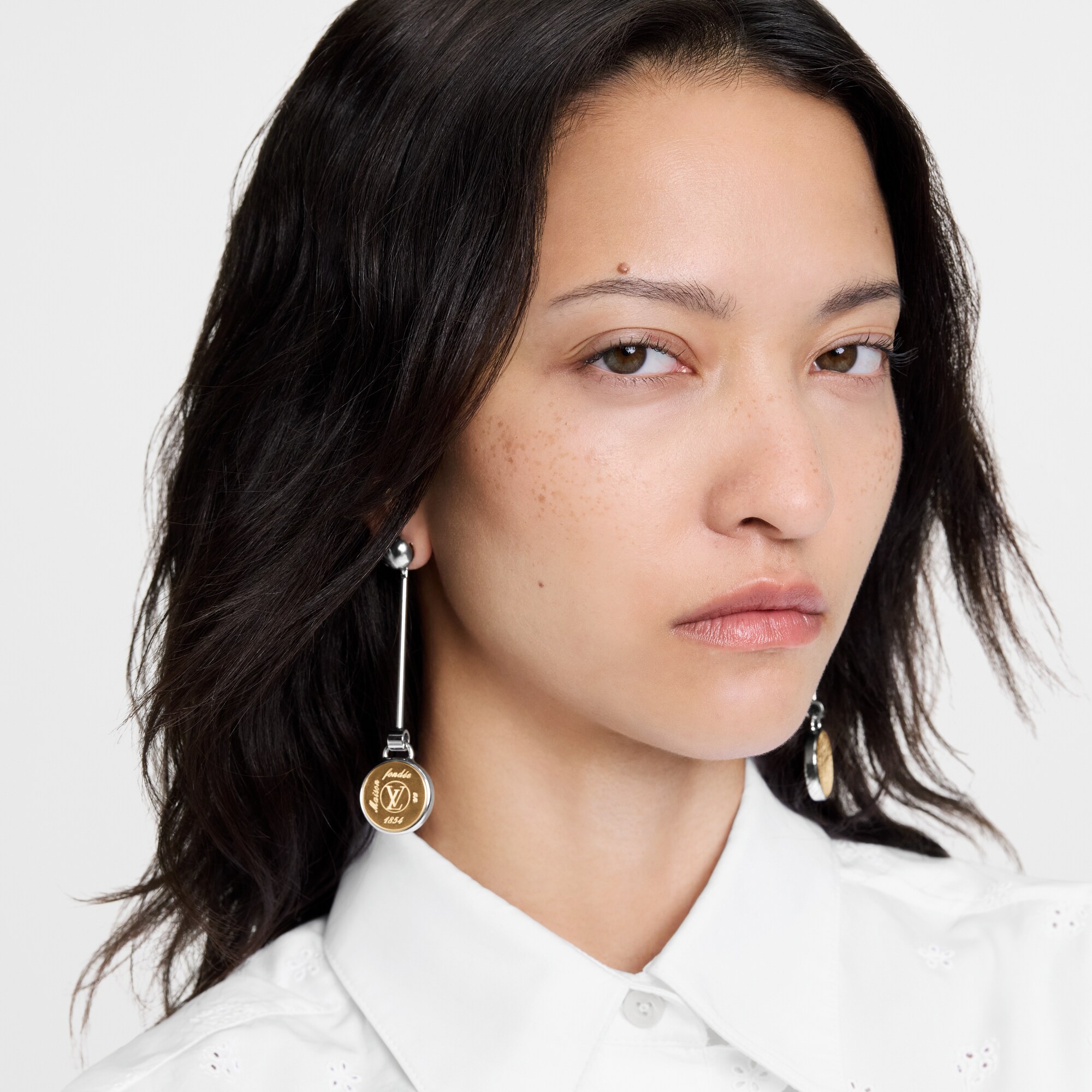 S00 Fashion Jewelry Earrings LV Signet Earrings | Louis Vuitton ® (Product zoom)