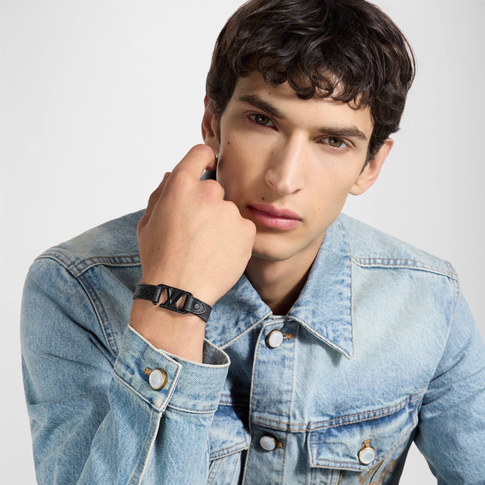  Fashion Jewelry Bracelets LV Slim Dimension Reversible Bracelet | Louis Vuitton ® (Product zoom)