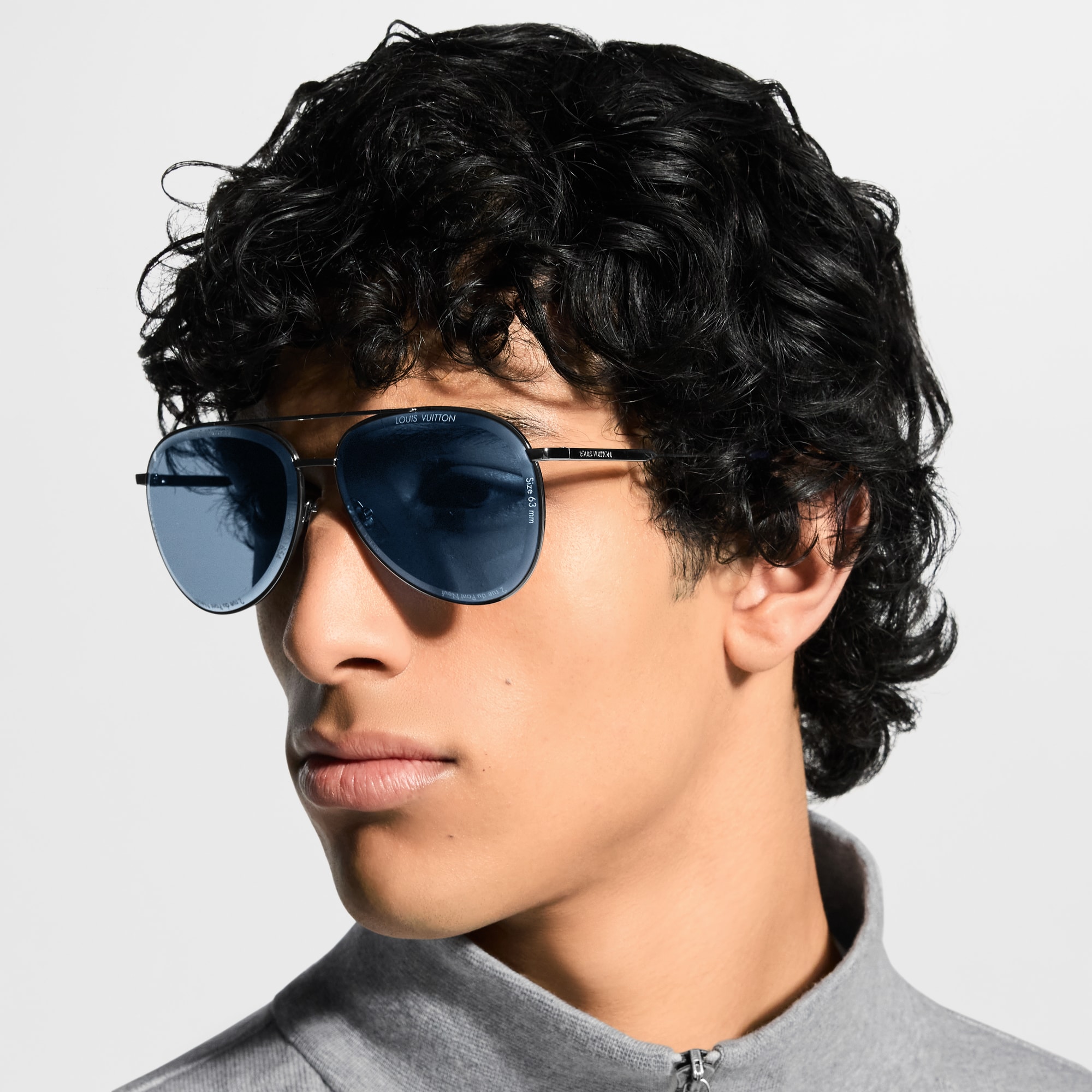 Louis Vuitton LV Supervision Pilot Sunglasses Black Eyewear LV Super Vision Light Pilot Sunglasses S00 - Men  main image 2