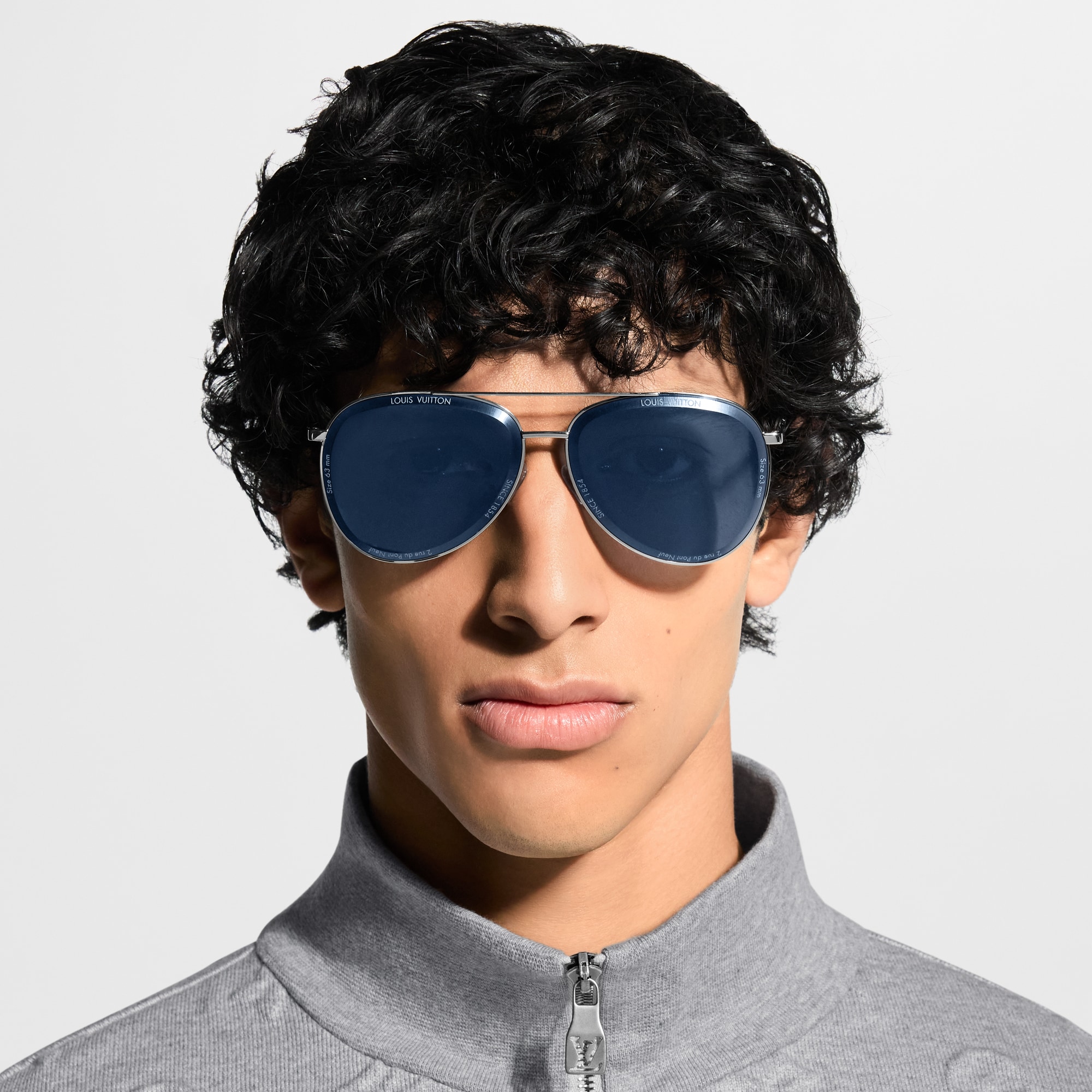 LV Super Vision Light Pilot Sunglasses S00 - Men  display picture 1