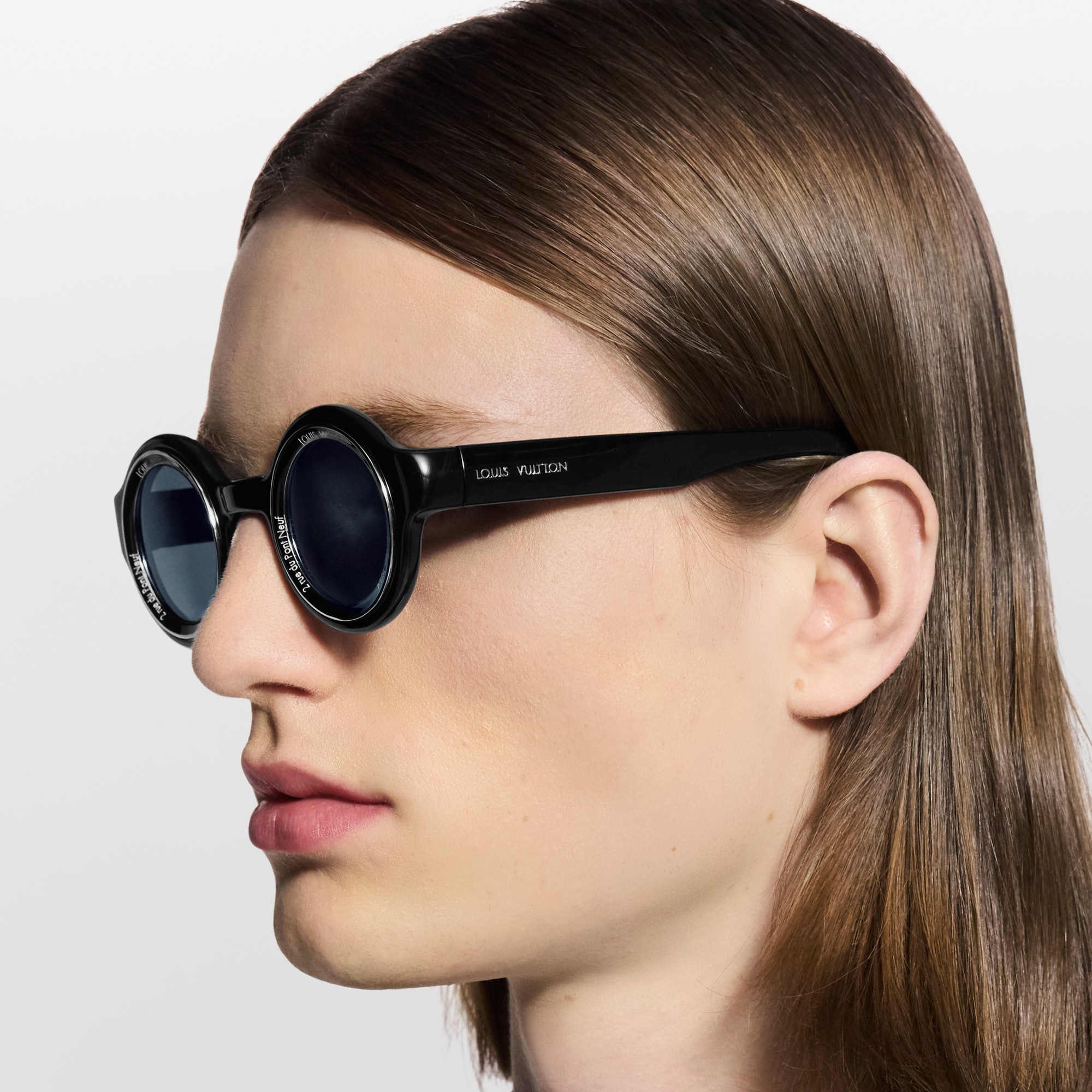 Louis Vuitton LV Rise Round Sunglasses Eyewear LV Bright Round Sunglasses S00 - Women - Accessories | LOUIS  main image 3