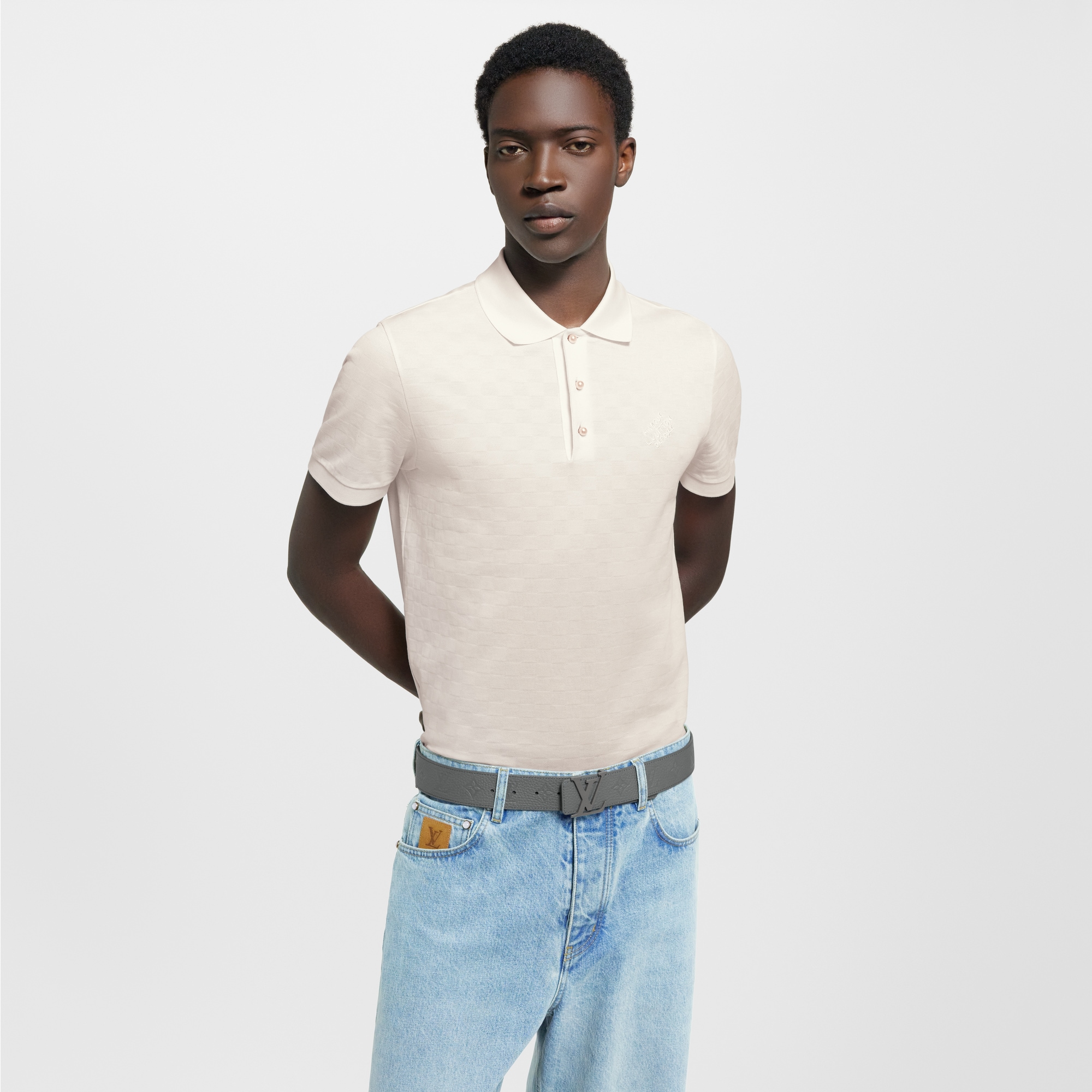 Taurillon Leather Accessories Belts LV Taurillon 40mm Reversible Belt | Louis Vuitton ® (Product zoom)