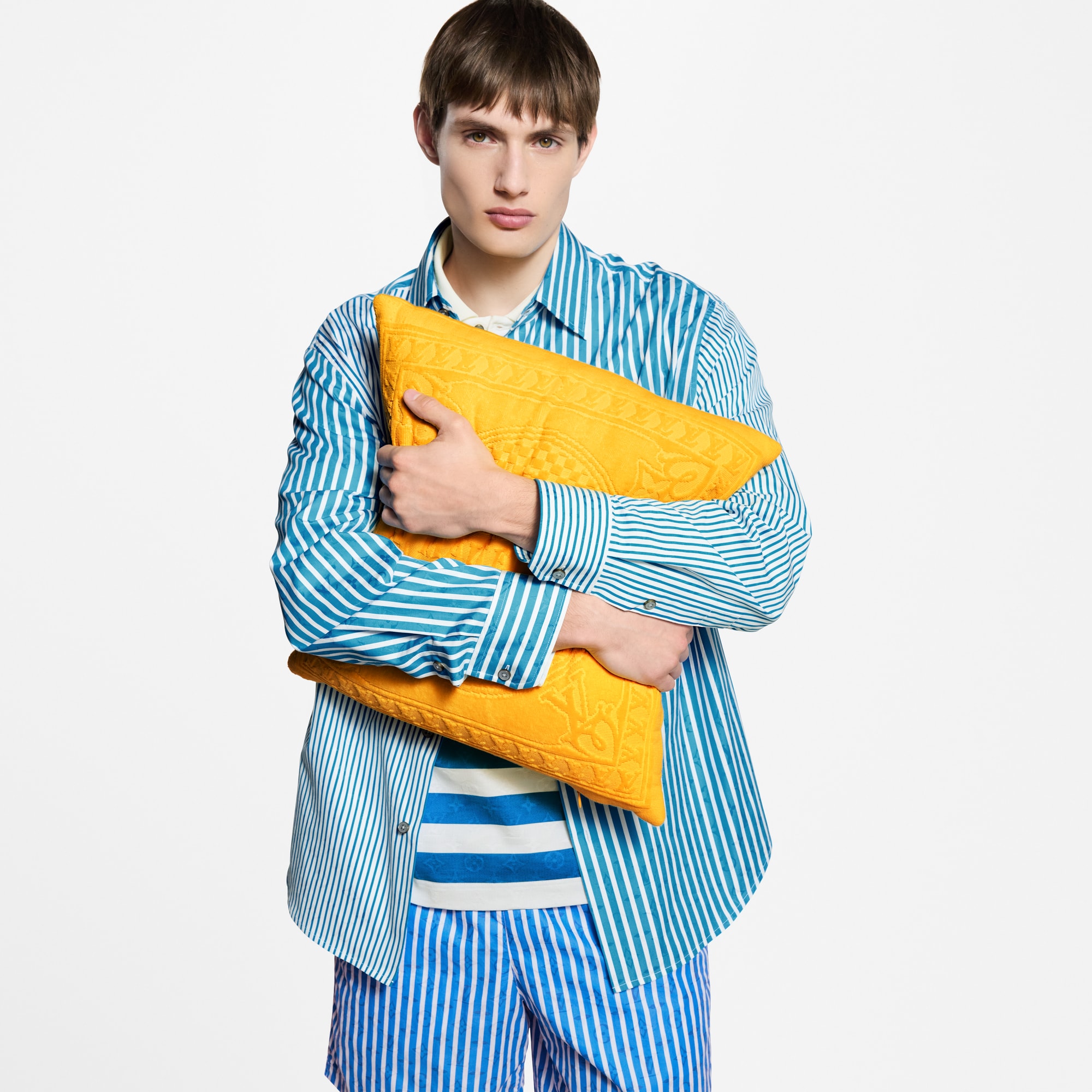 S00 Accessories Home Textile LV Terry Cushion | Louis Vuitton ® (Product zoom)