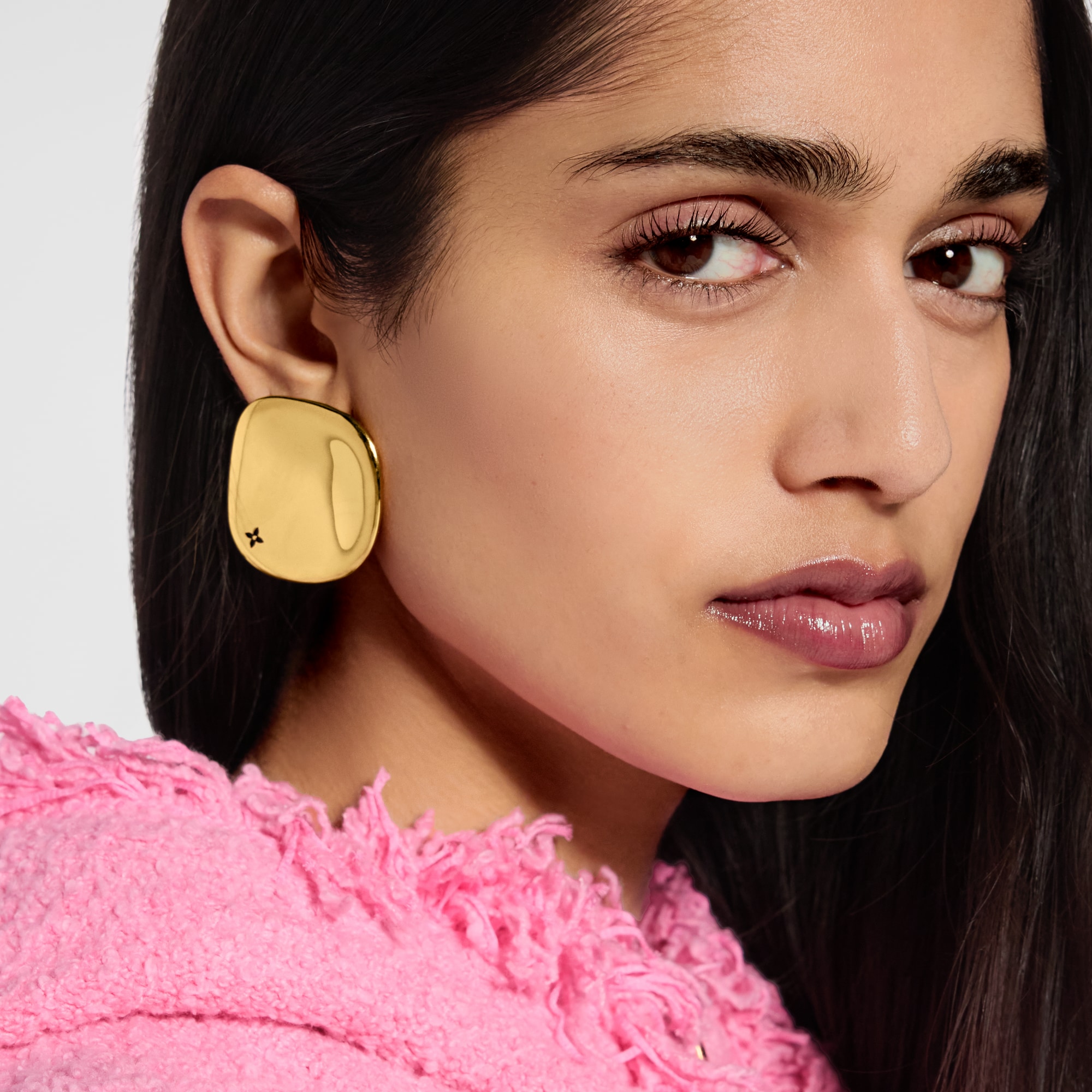 LV Treasure Earrings S00 - Women - Fashion Jewelry | LOUIS  display picture 2