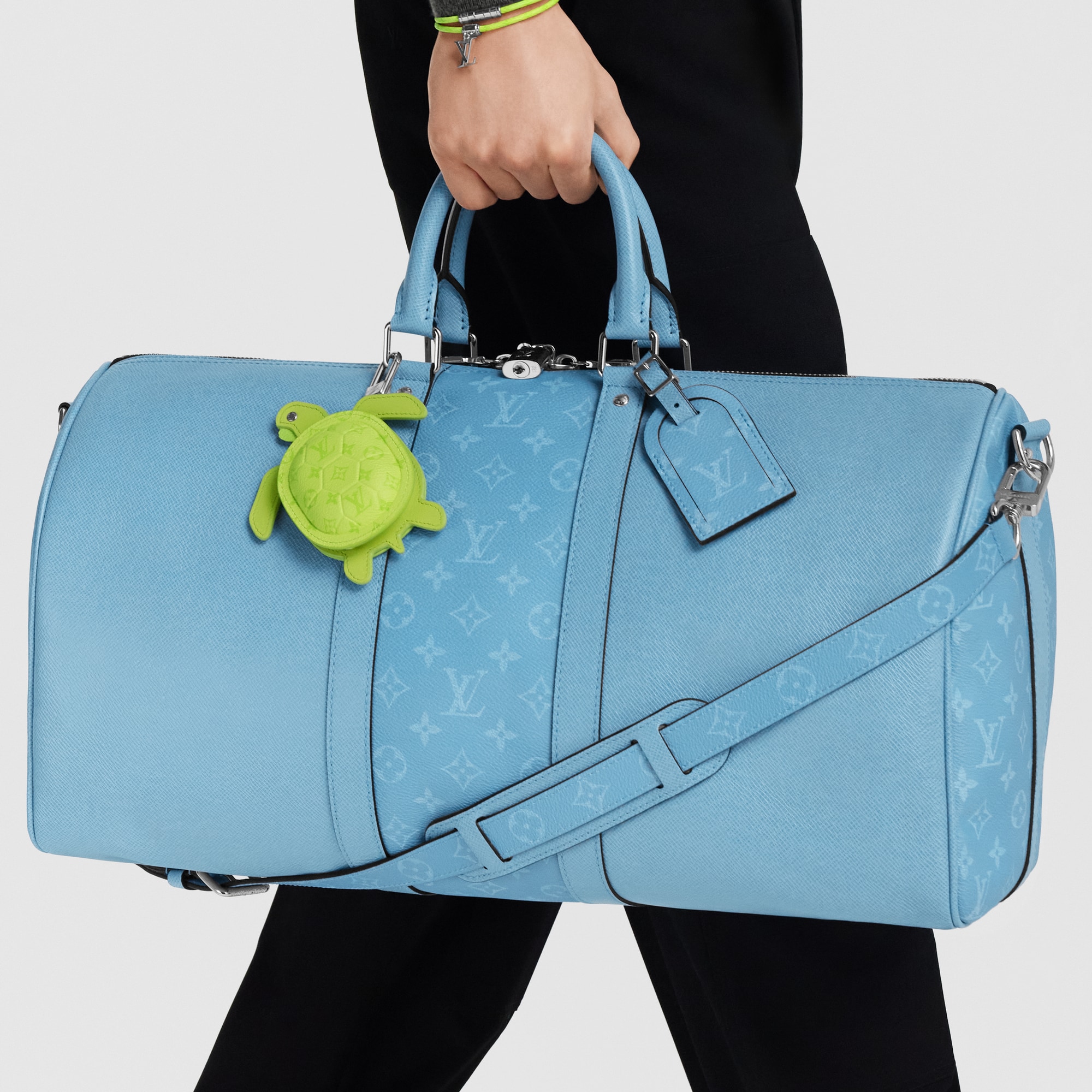 S00 Accessories Key Holders and Bag Charms LV Turtle Pouch Bag Charm | Louis Vuitton ® (Product zoom)