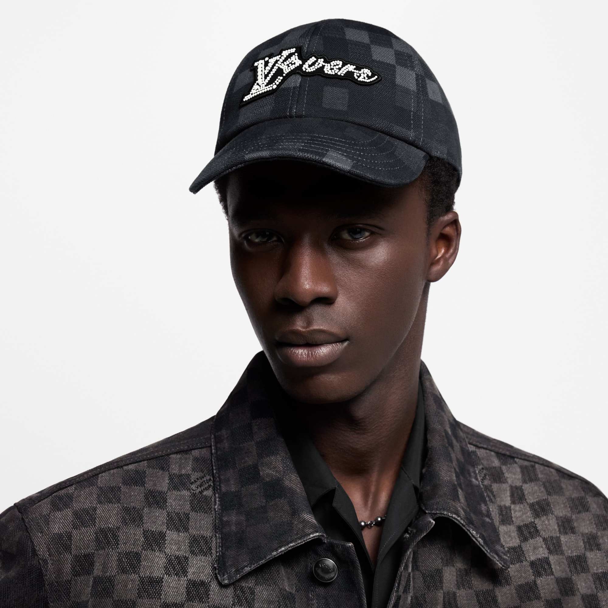 S00 Accessories Hats, Beanies and Gloves LV Vers Damoflage Cap | Louis Vuitton ® (Product zoom)