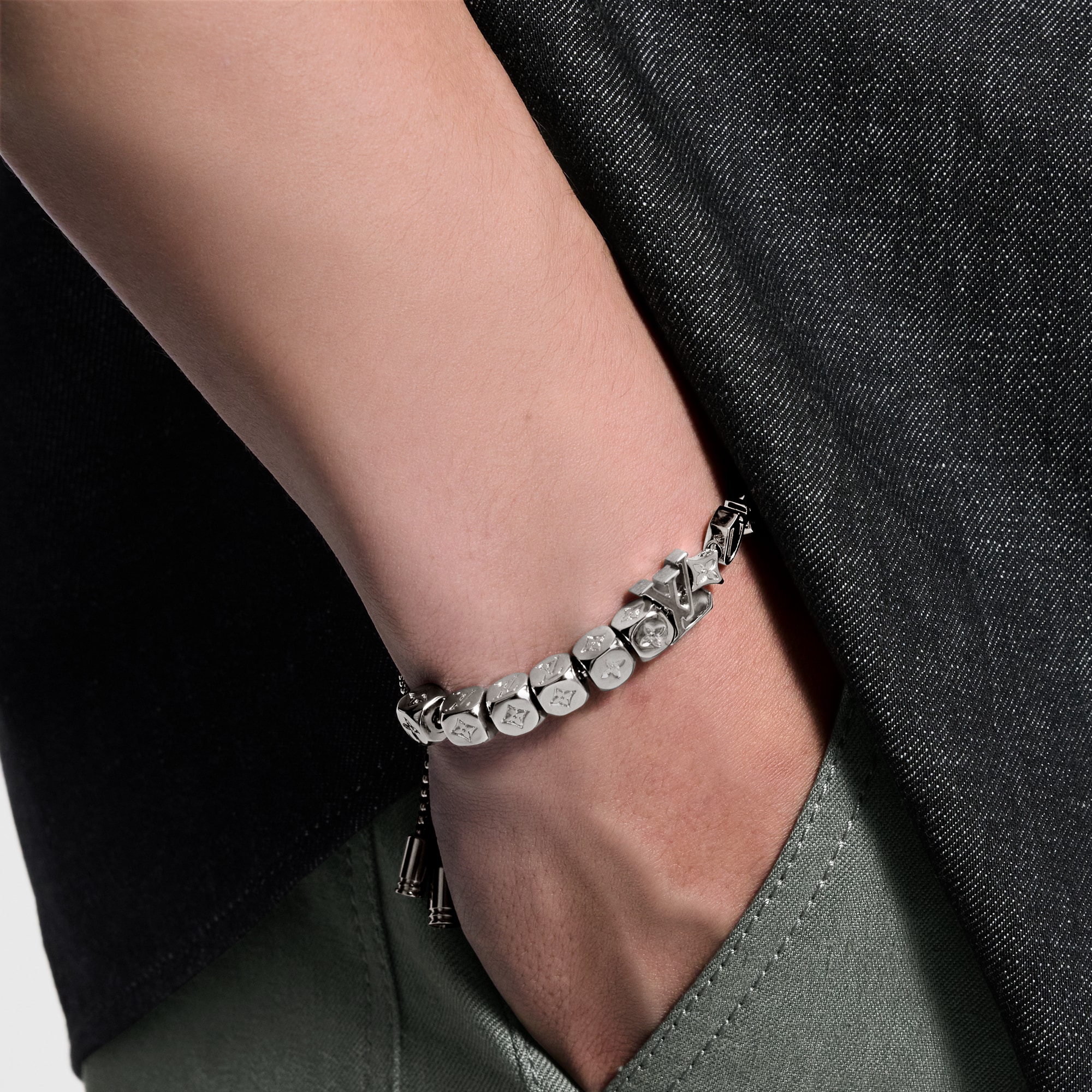 S00 Fashion Jewelry Bracelets LV Vers Dice Bracelet | Louis Vuitton ® (Product zoom)