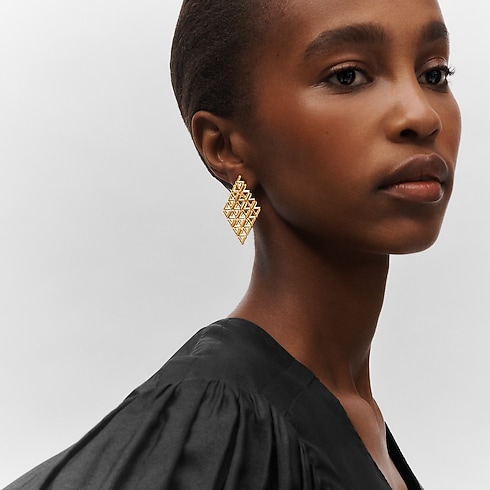Categories All Fine Jewelry LV Volt Mesh Earrings, Yellow Gold And Diamonds | Louis Vuitton ® (Product zoom)