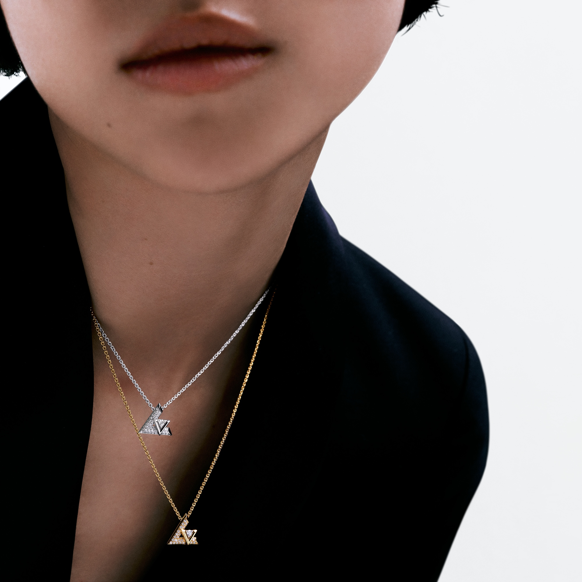  Categories Necklaces and Pendants  LV Volt One Pendant | Louis Vuitton ® (Product zoom)