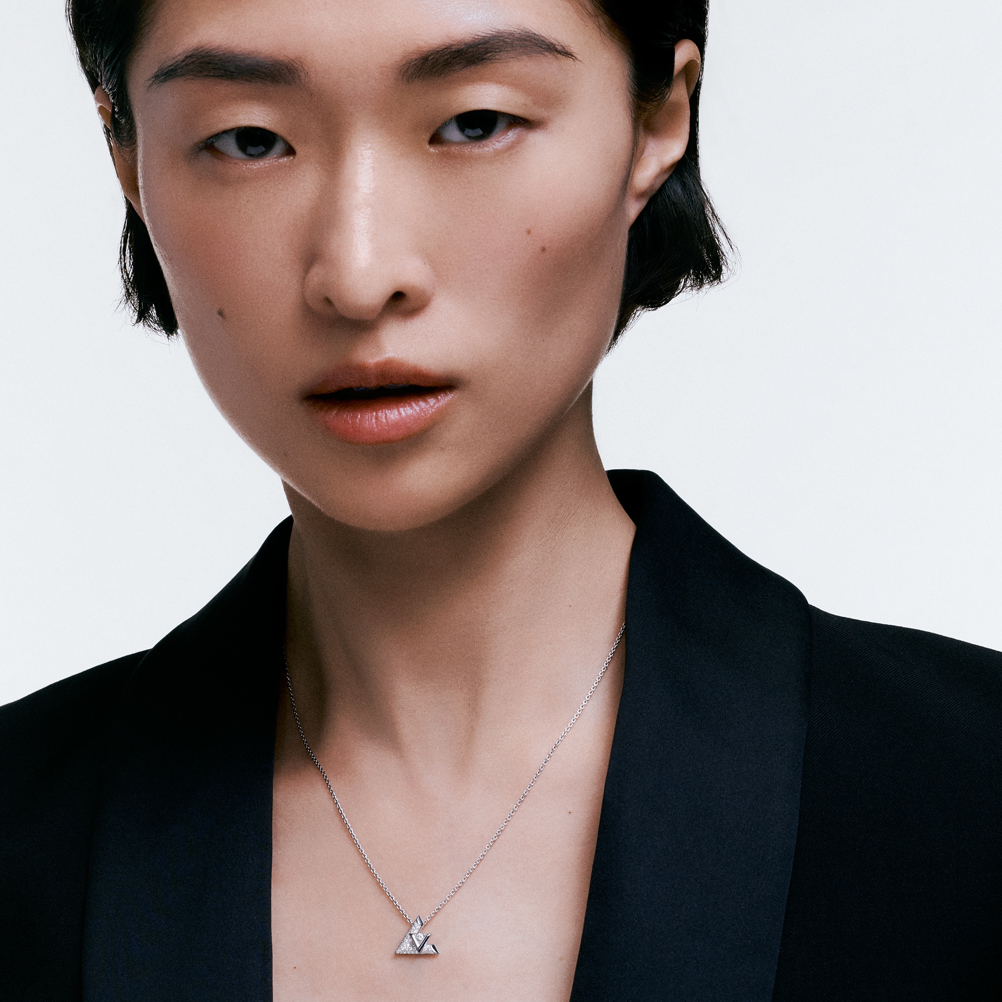 Categories Necklaces and Pendants  LV Volt One Pendant | Louis Vuitton ® (Product zoom)