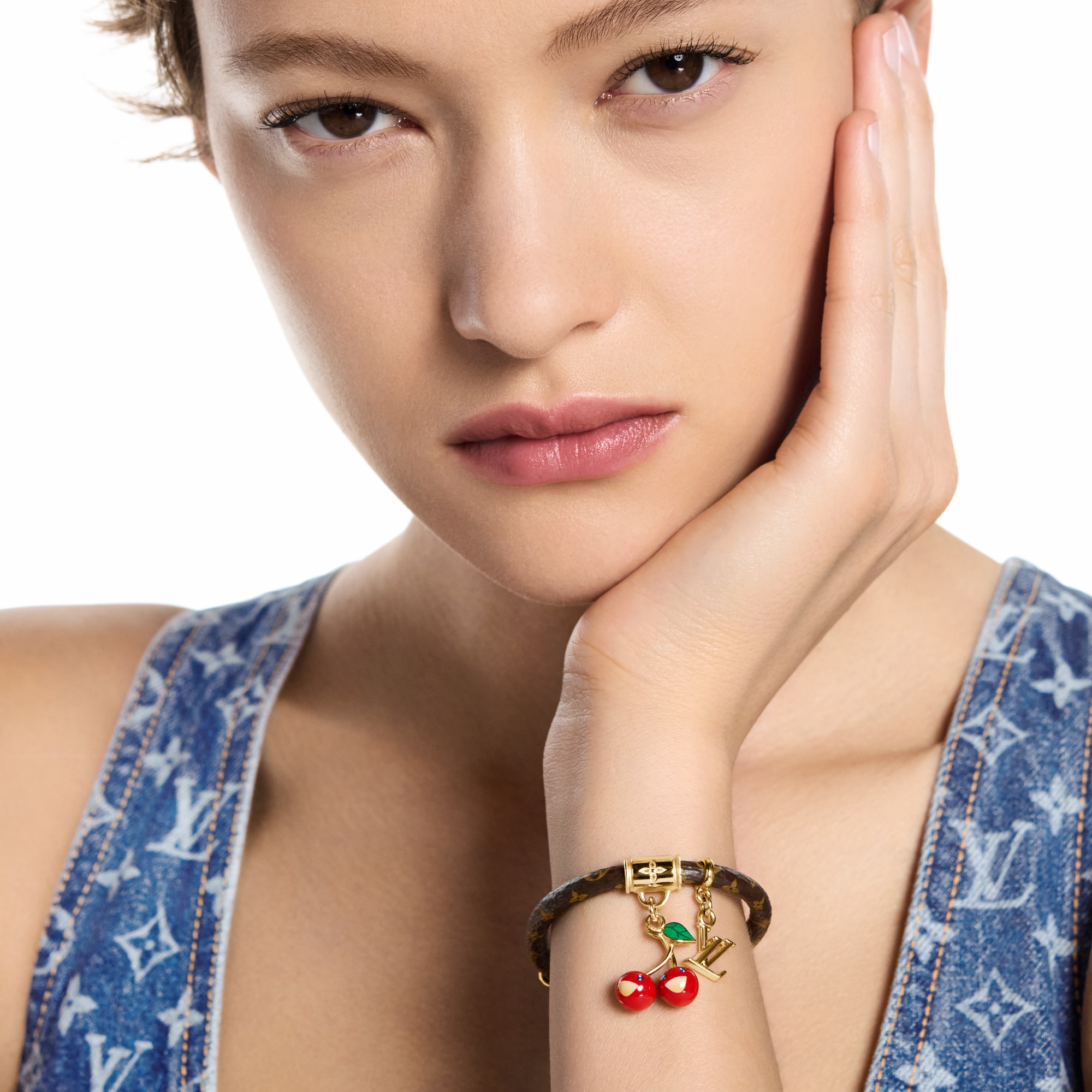  Fashion Jewelry Bracelets LV x TM Cerise Bracelet | Louis Vuitton ® (Product zoom)