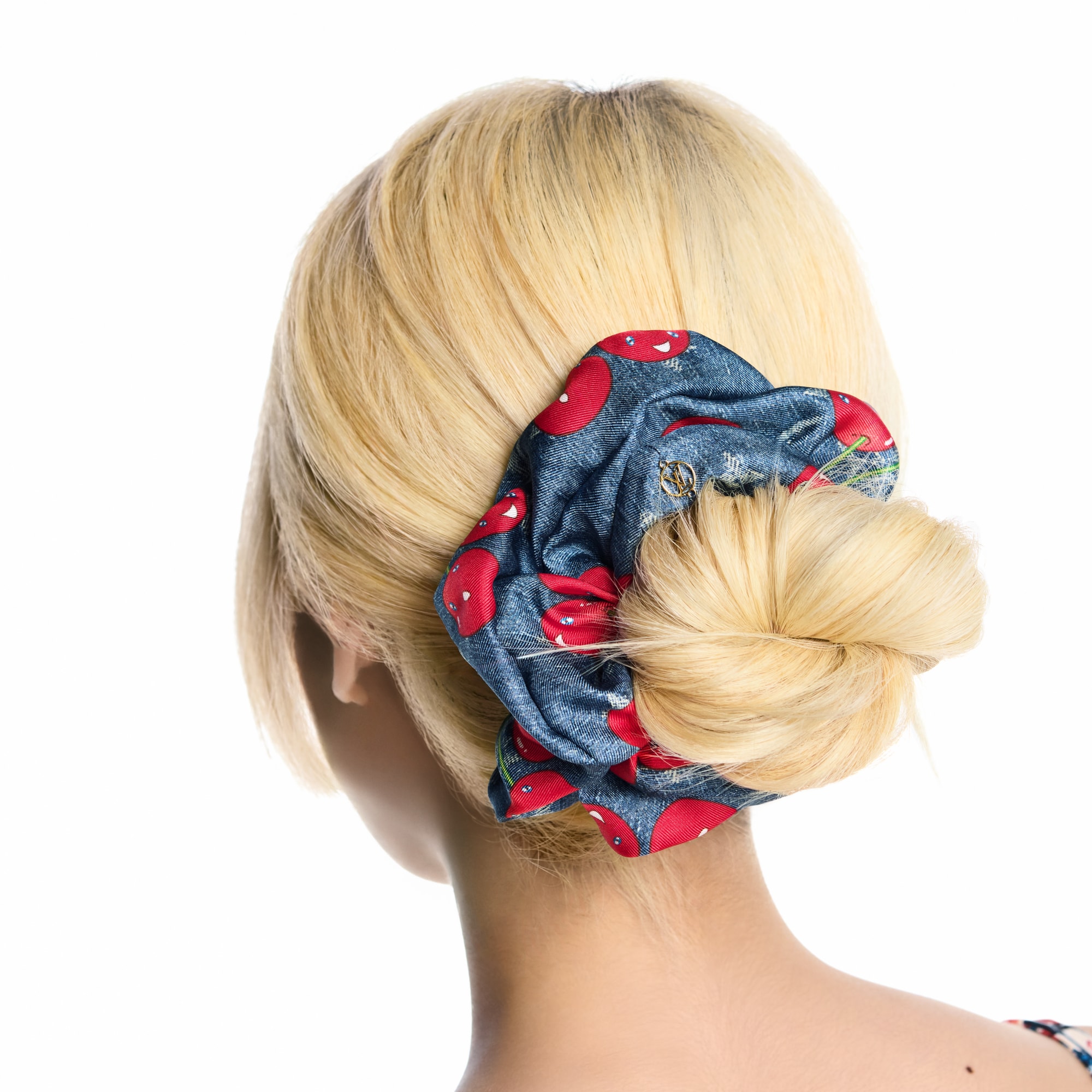 S00 Accessories Hair Accessories LV x TM Denim Cerise Scrunchy | Louis Vuitton ® (Product zoom)