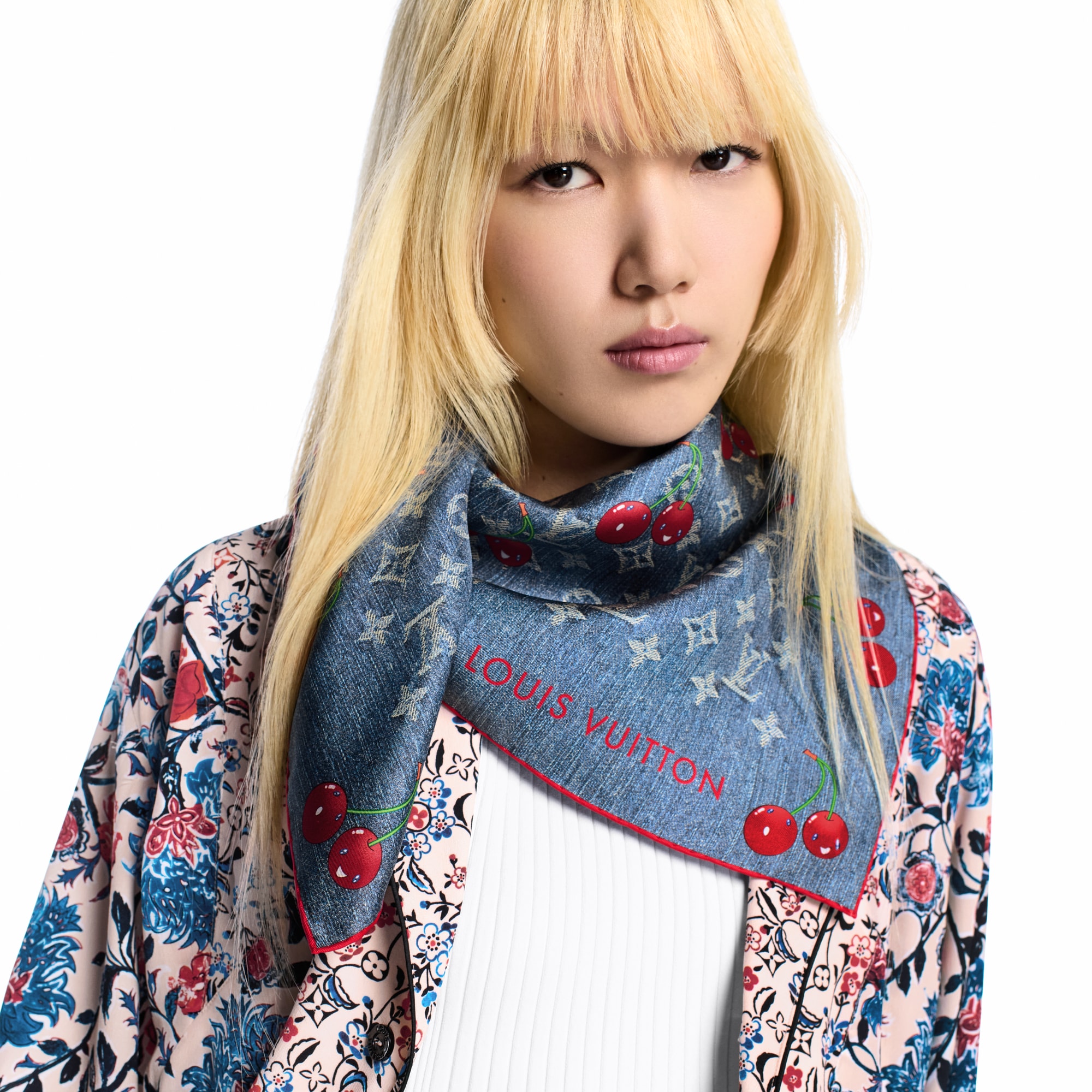 S00 Accessories Silk Squares and Bandeaus  LV x TM Denim Cerise Square 90 | Louis Vuitton ® (Product zoom)