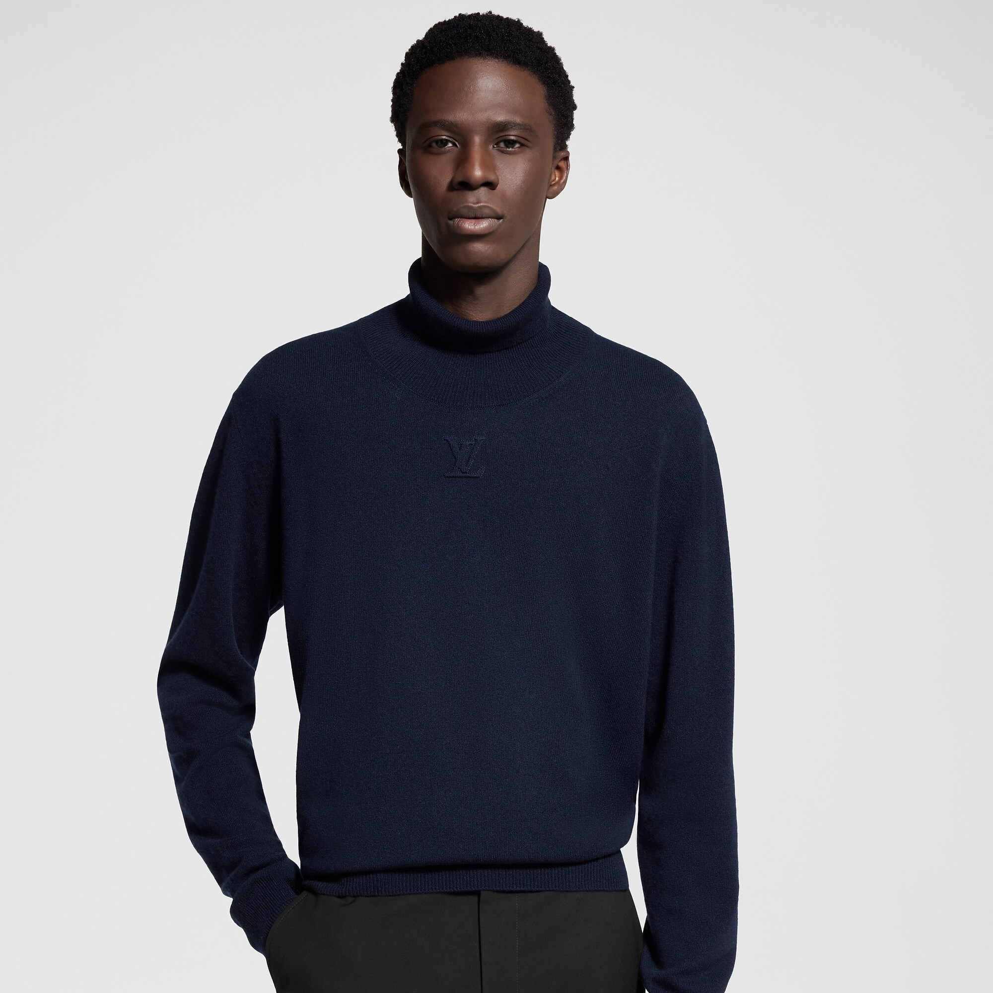 LVSE LV Embossed Turtle Neck
