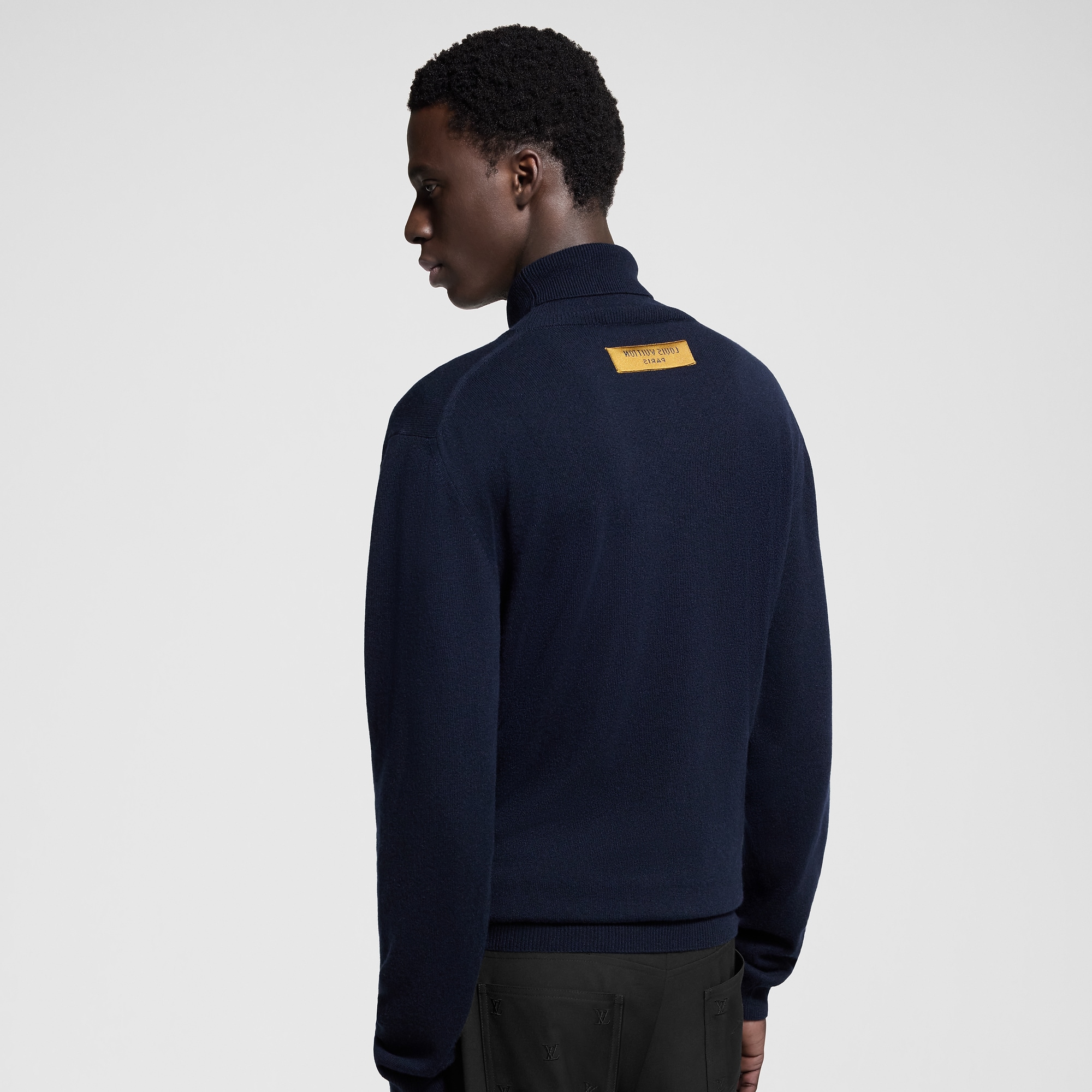 LVSE LV Embossed Turtle Neck