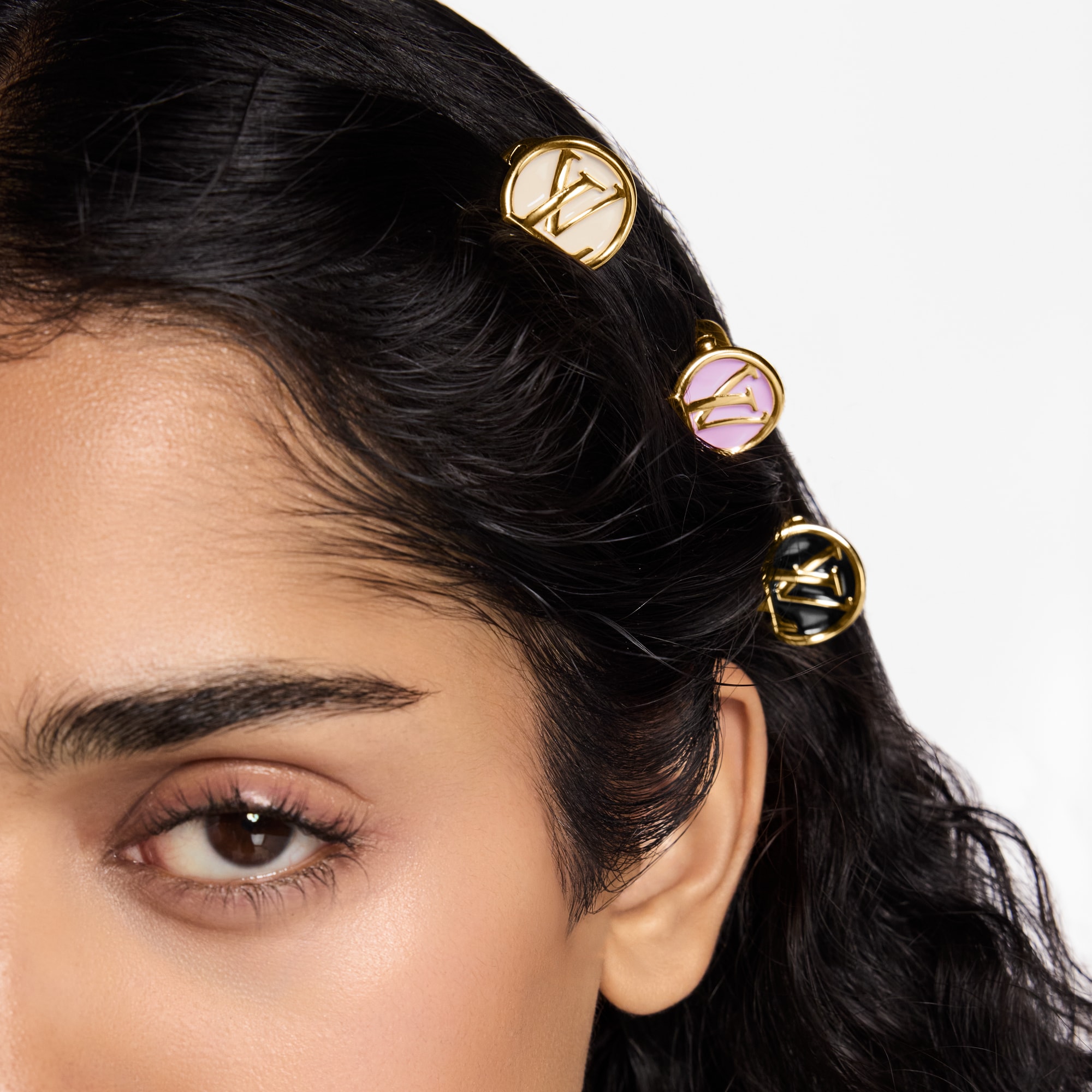 S00 Accessories Hair Accessories Mini LV Trio Hair Clips | Louis Vuitton ® (Product zoom)