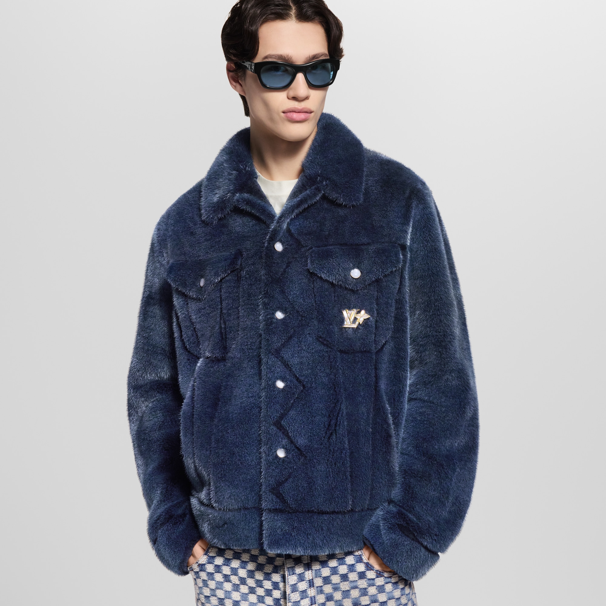 Ready-to-Wear Coats and Outerwear Mink Denim Trucker Jacket | Louis Vuitton ® (Product zoom)