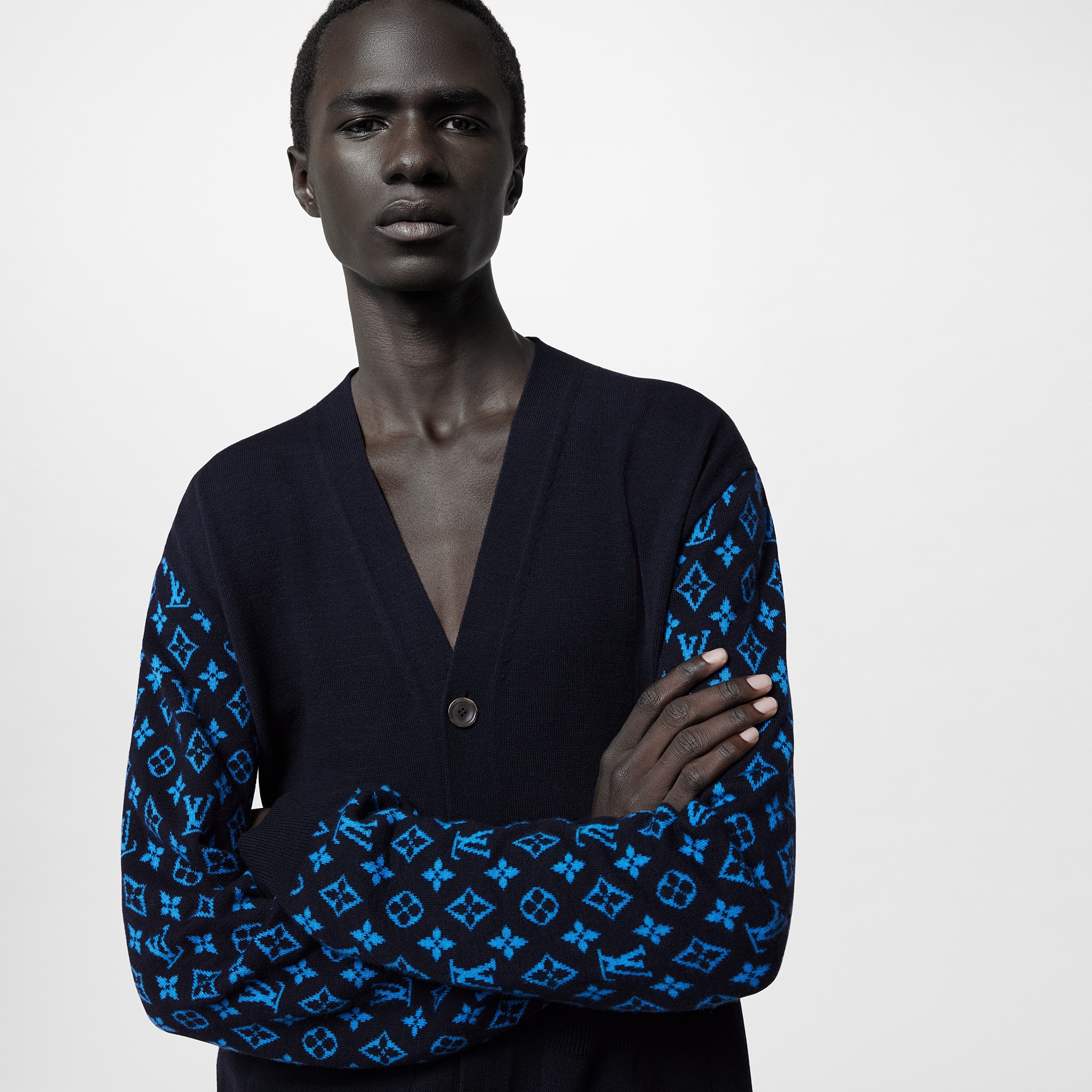  Ready-to-Wear Knitwear and Sweatshirts Monogram Cashmere Mix Cardigan  | Louis Vuitton ® (Product zoom)