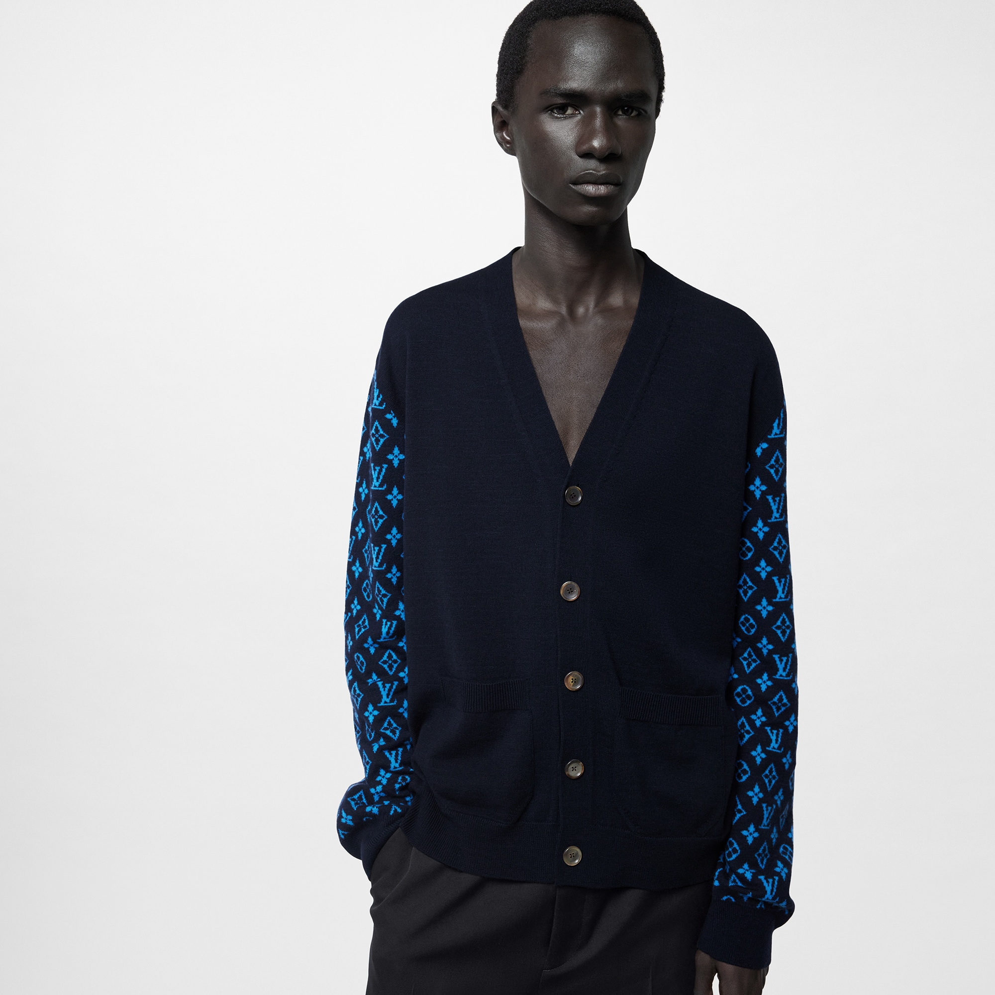  Ready-to-Wear Knitwear and Sweatshirts Monogram Cashmere Mix Cardigan  | Louis Vuitton ® (Product zoom)