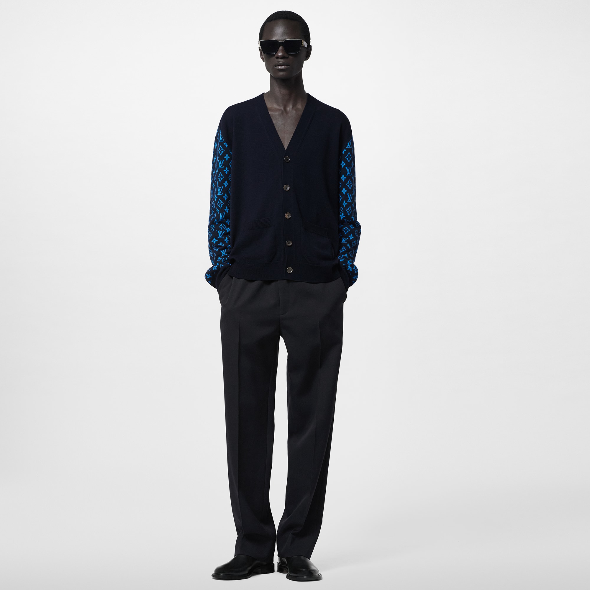  Ready-to-Wear Knitwear and Sweatshirts Monogram Cashmere Mix Cardigan  | Louis Vuitton ® (Product zoom)