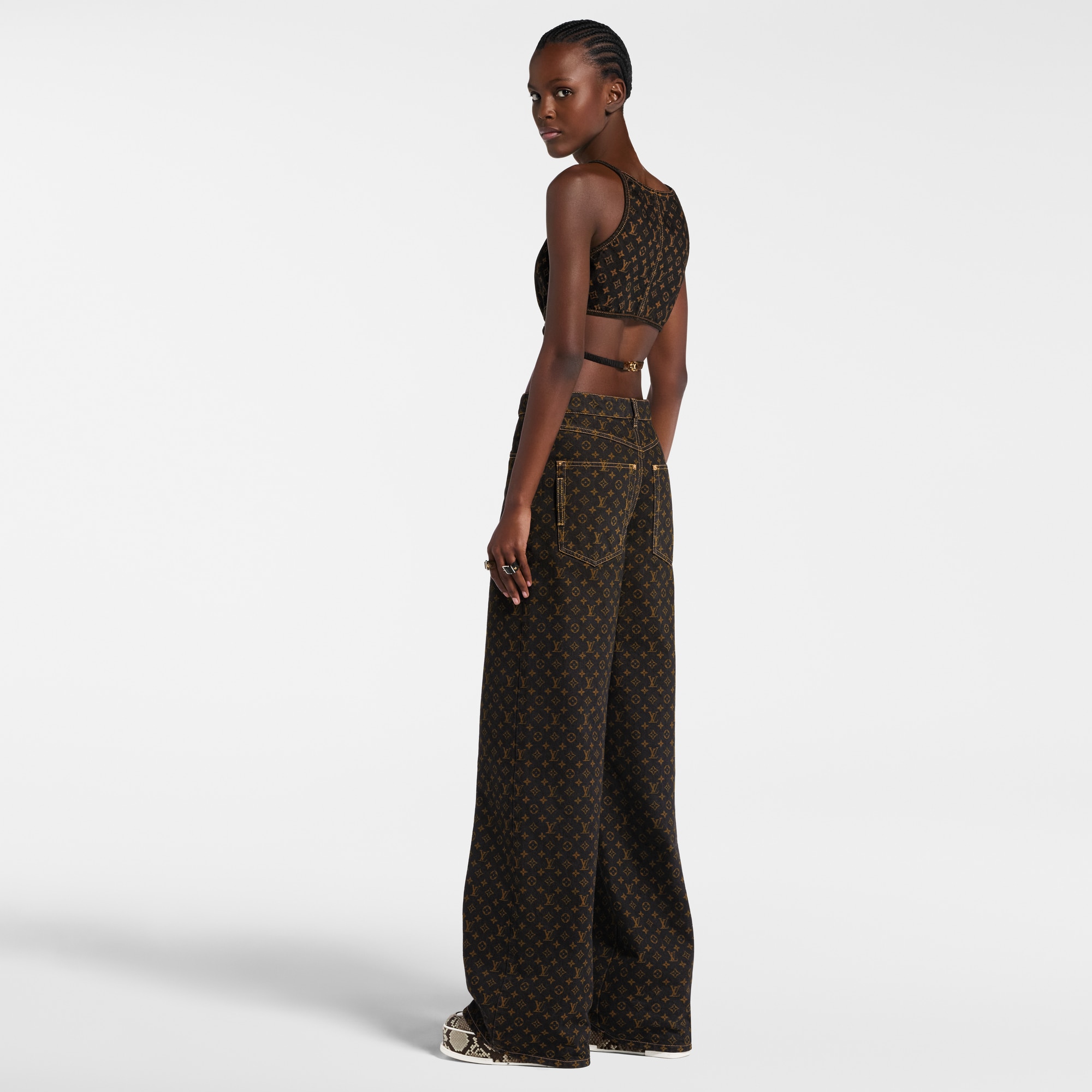  Ready-to-Wear Tops Monogram Denim Cross-Over Crop Top | Louis Vuitton ® (Product zoom)