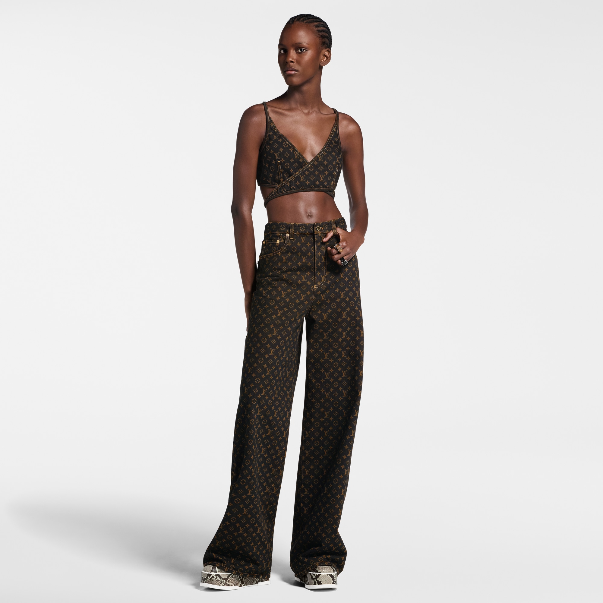  Ready-to-Wear Tops Monogram Denim Cross-Over Crop Top | Louis Vuitton ® (Product zoom)