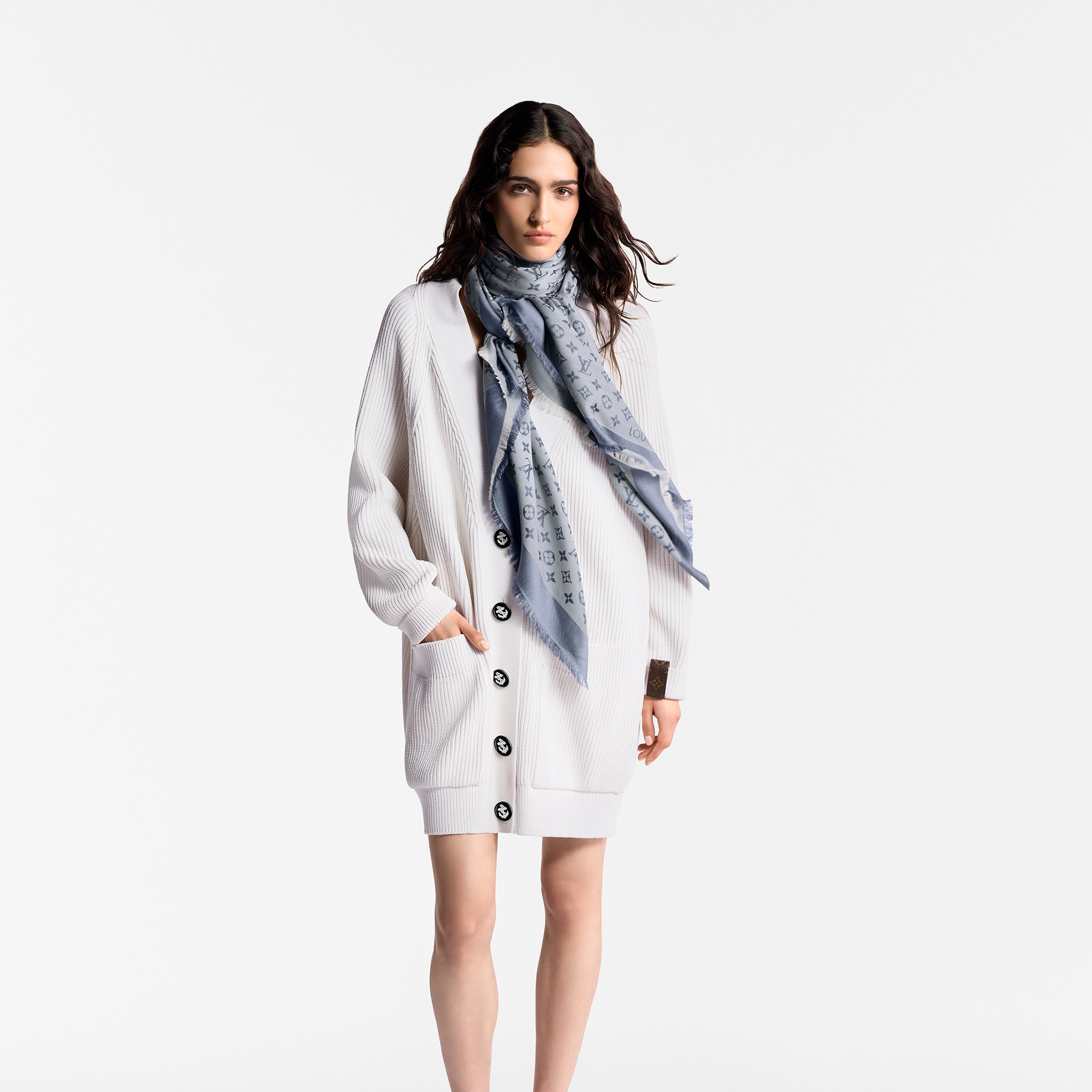 S00 Accessories Shawls and Stoles Monogram Denim Shawl | Louis Vuitton ® (Product zoom)