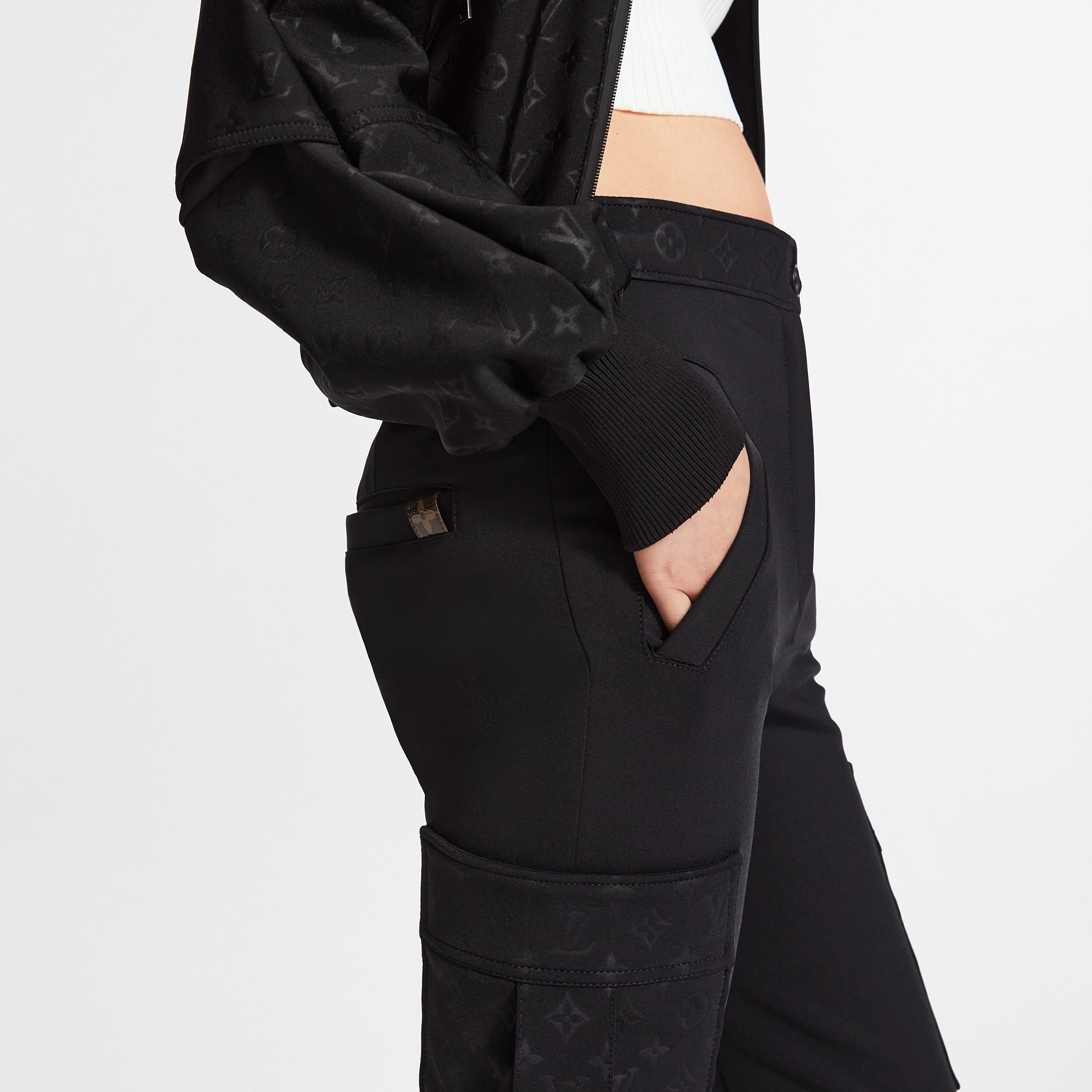  Ready-to-Wear Pants Monogram Detail Cargo Pants | Louis Vuitton ® (Product zoom)