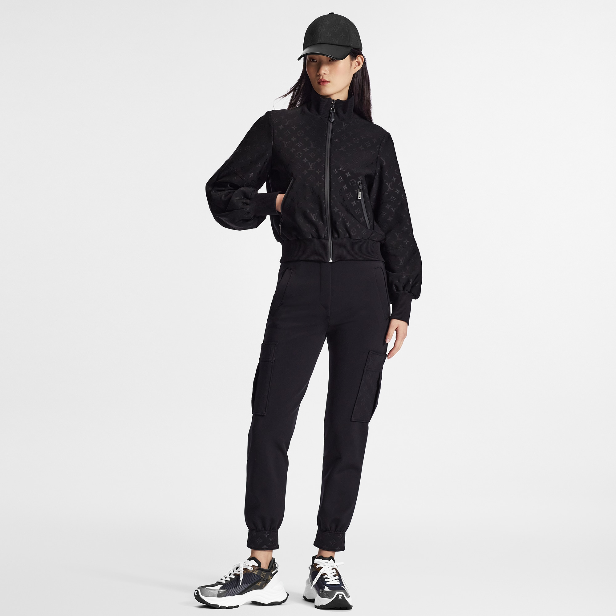  Ready-to-Wear Pants Monogram Detail Cargo Pants | Louis Vuitton ® (Product zoom)