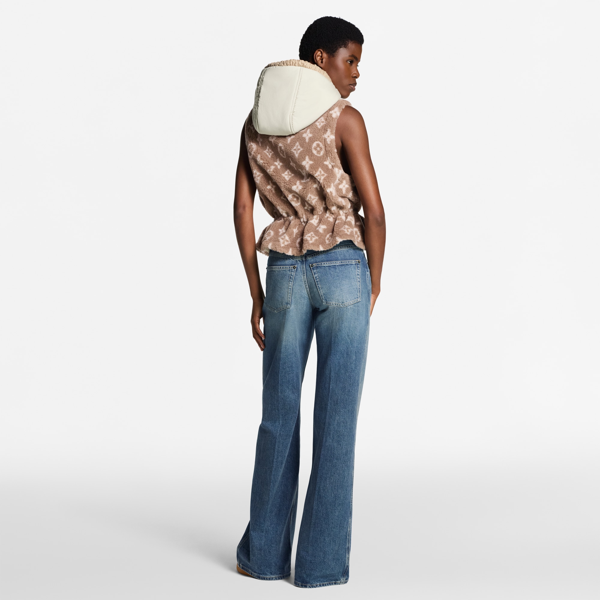  Ready-to-Wear Coats and Jackets Monogram Fleece Gilet | Louis Vuitton ® (Product zoom)