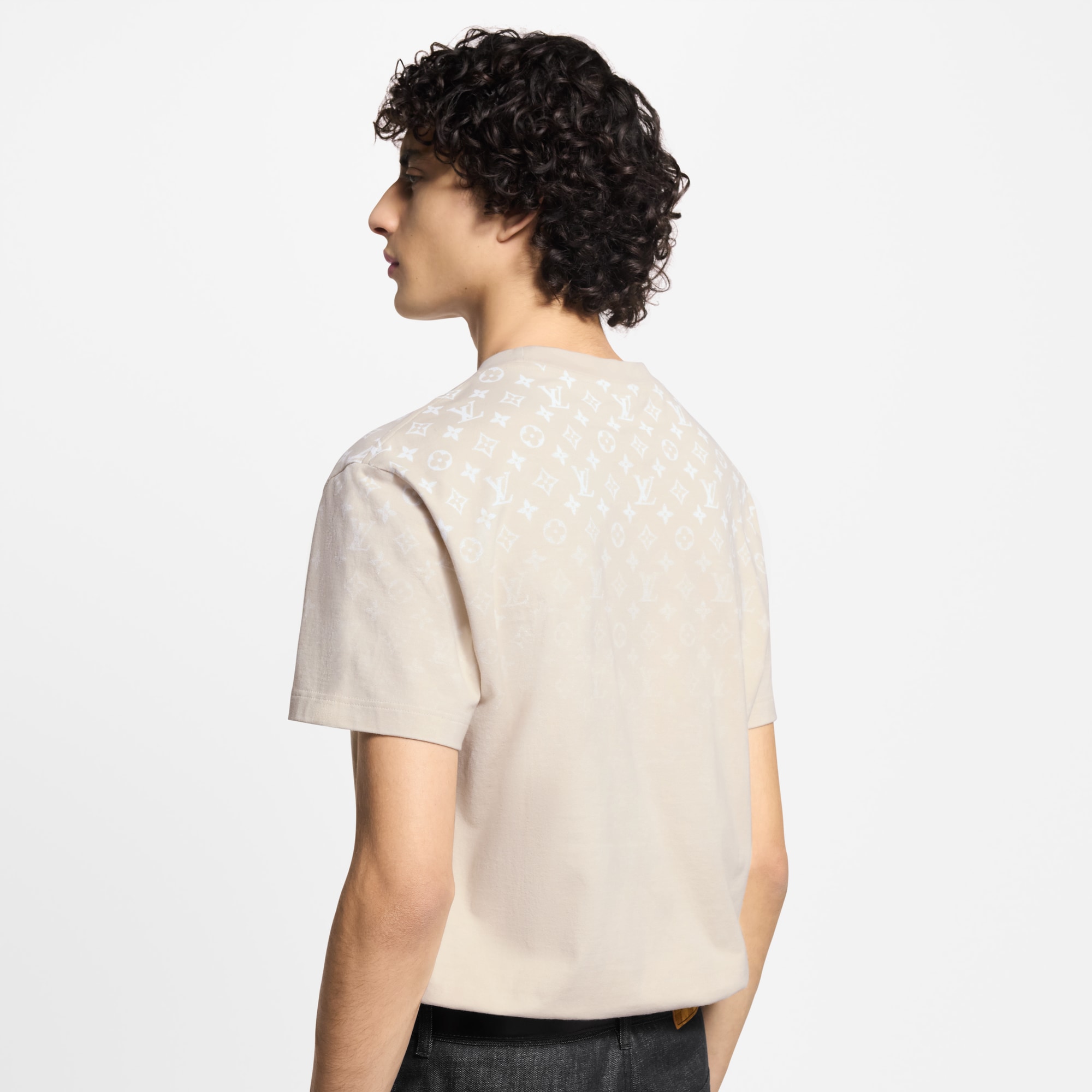  Ready-to-Wear T-Shirts and Polos Monogram Gradient T-Shirt | Louis Vuitton ® (Product zoom)
