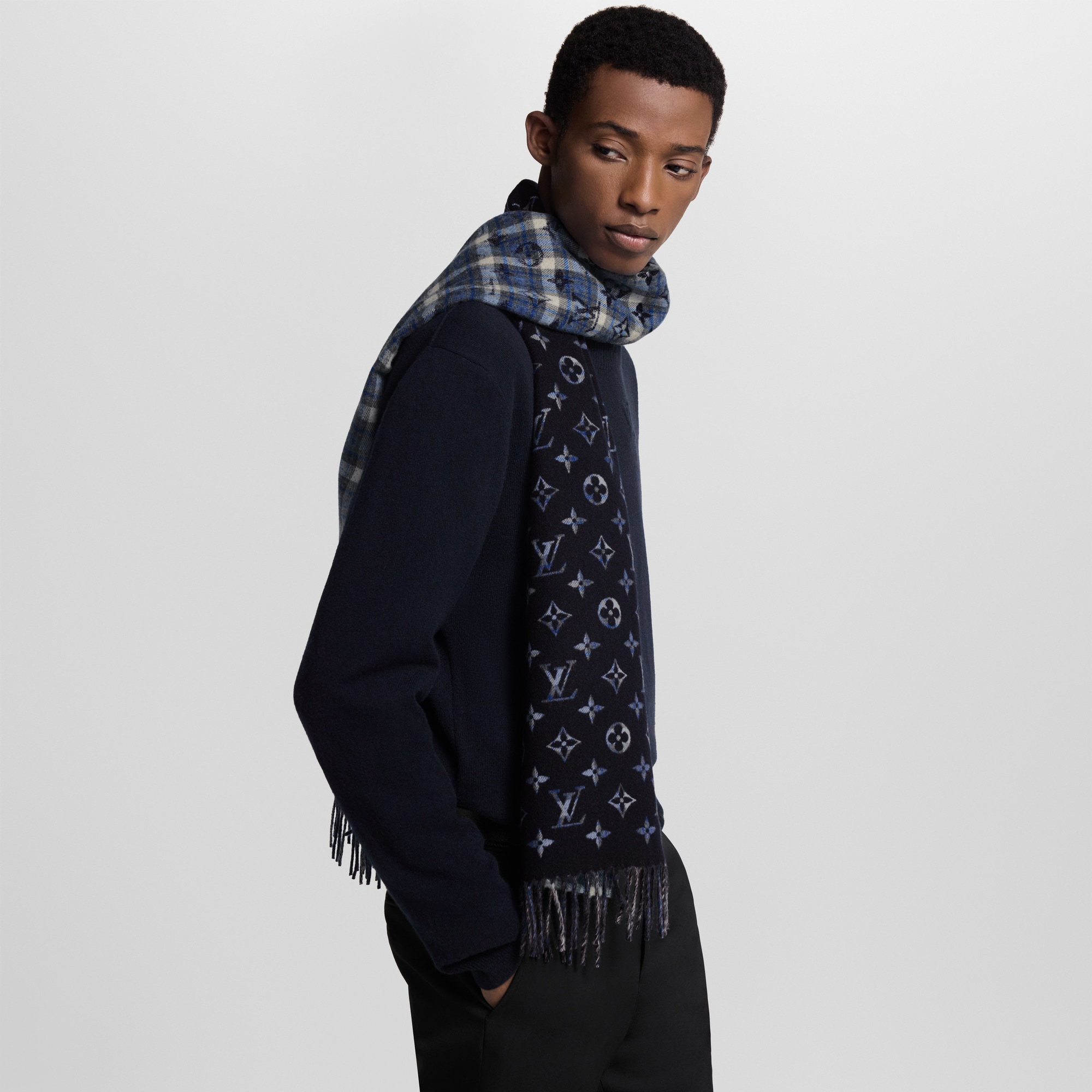 S00 Accessories Scarves Monogram Gradient Tartan City Scarf | Louis Vuitton ® (Product zoom)